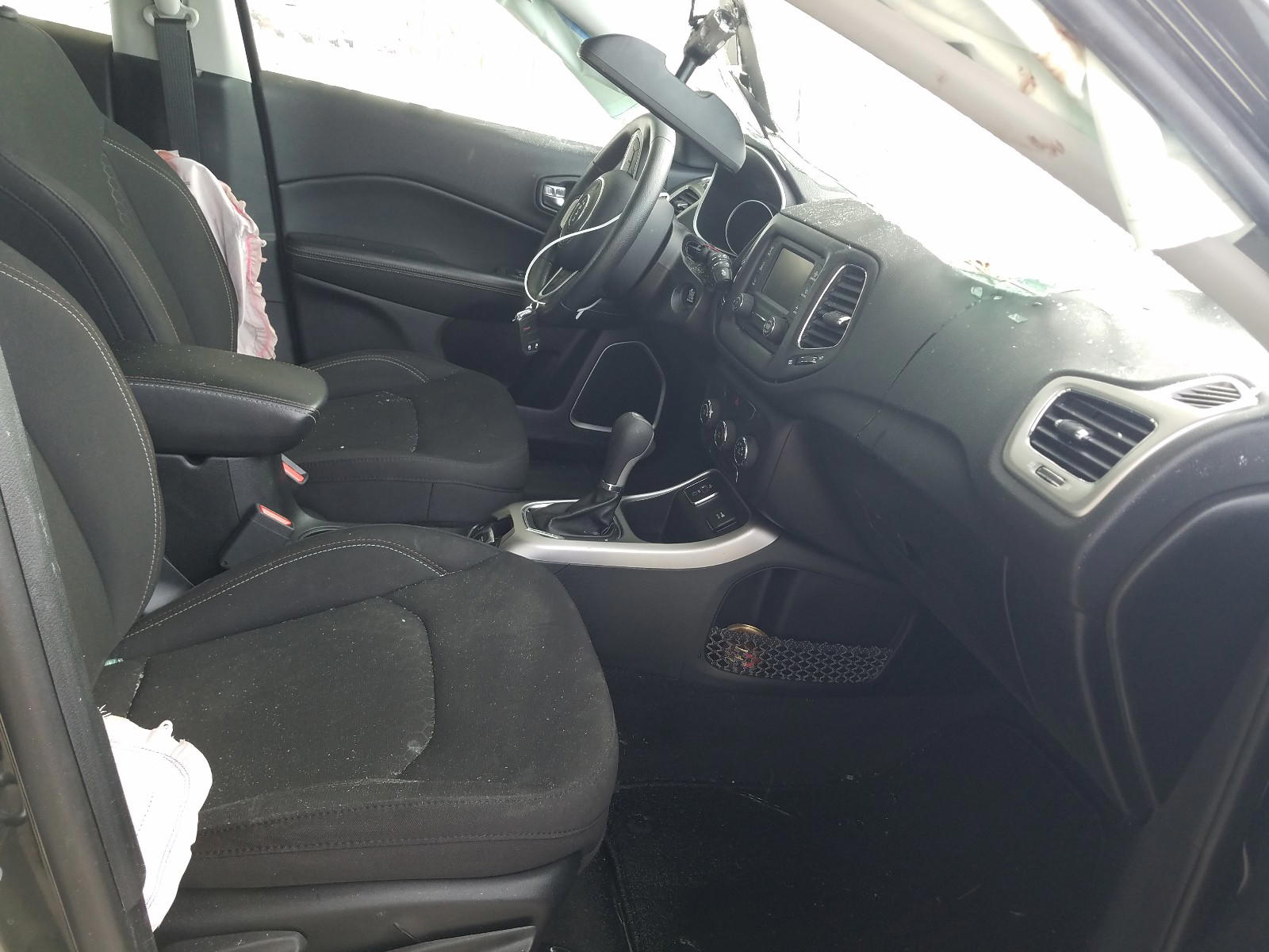 Photo 5 from auction – 2018 JEEP COMPASS SP with VIN 3C4NJCAB8JT233326