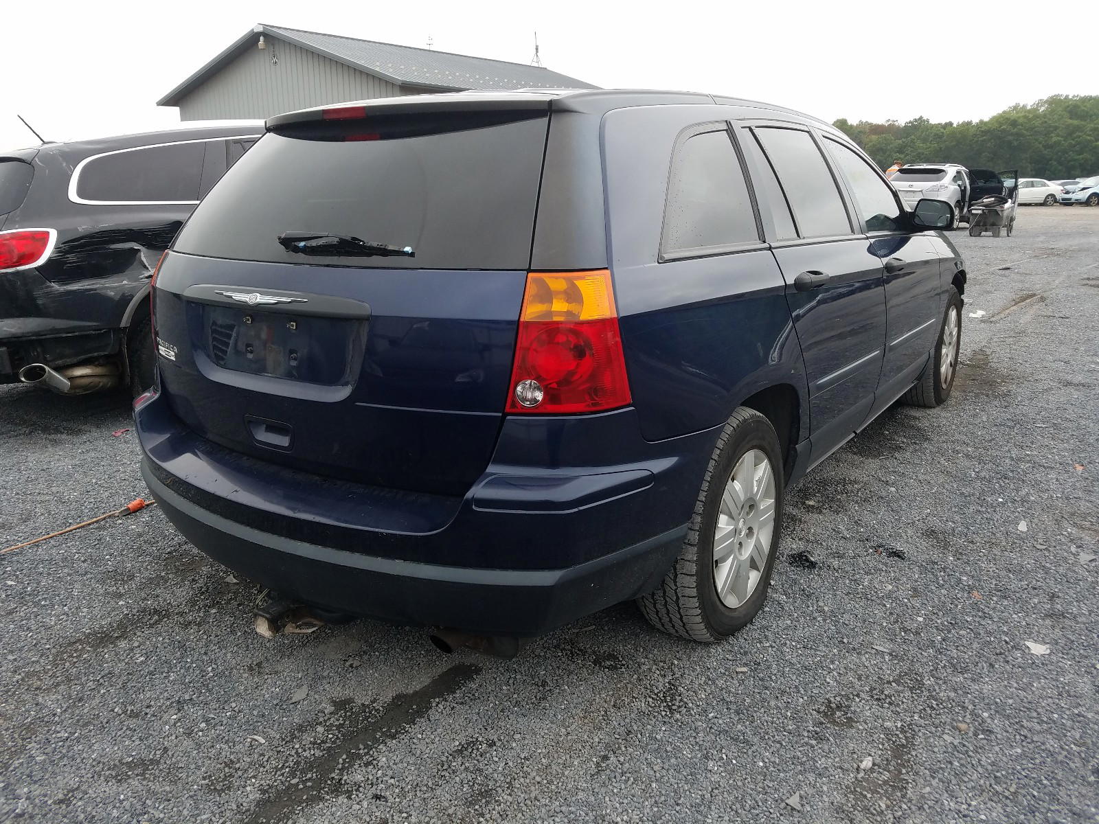 Photo 4 from auction – 2005 CHRYSLER PACIFICA with VIN 2C4GM48LX5R489819