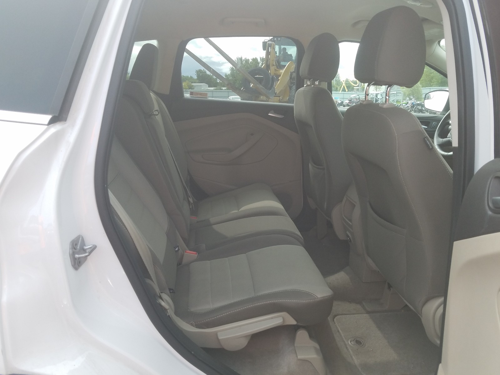 Photo 6 from auction – 2014 FORD ESCAPE SE with VIN 1FMCU9GX6EUA54049