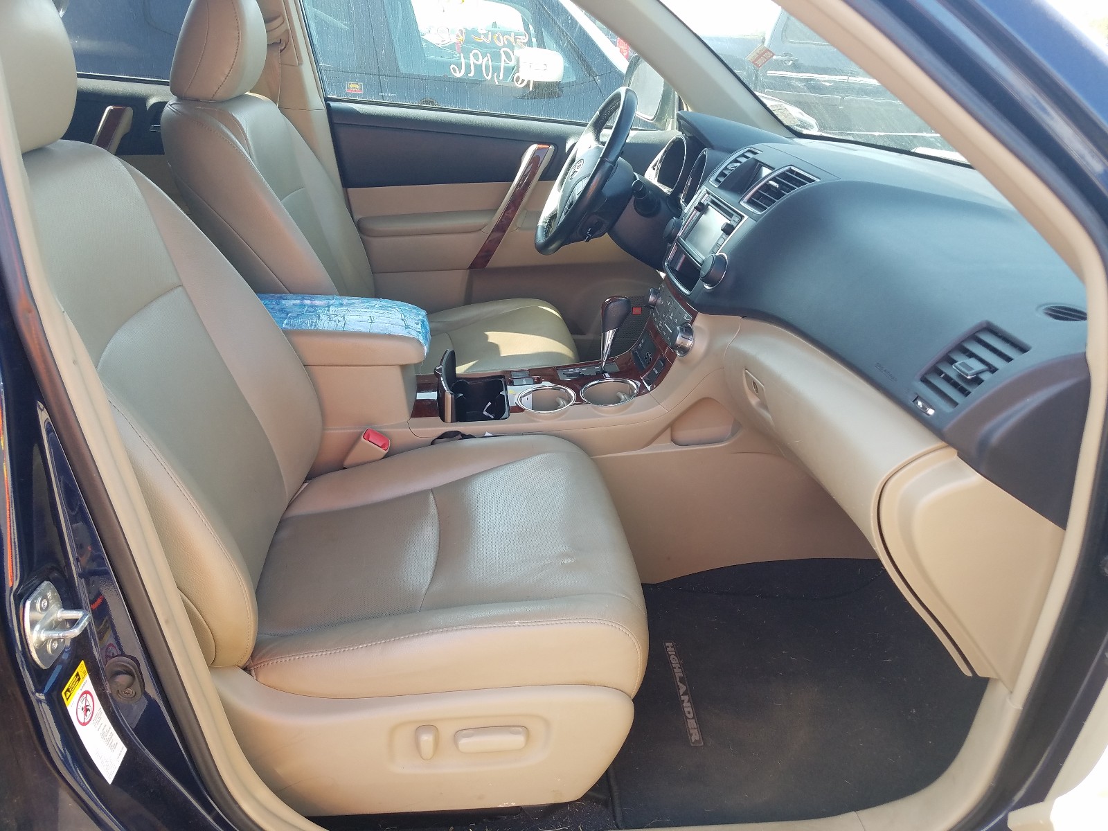 Photo 5 from auction – 2013 TOYOTA HIGHLANDER with VIN 5TDYK3EH1DS123001