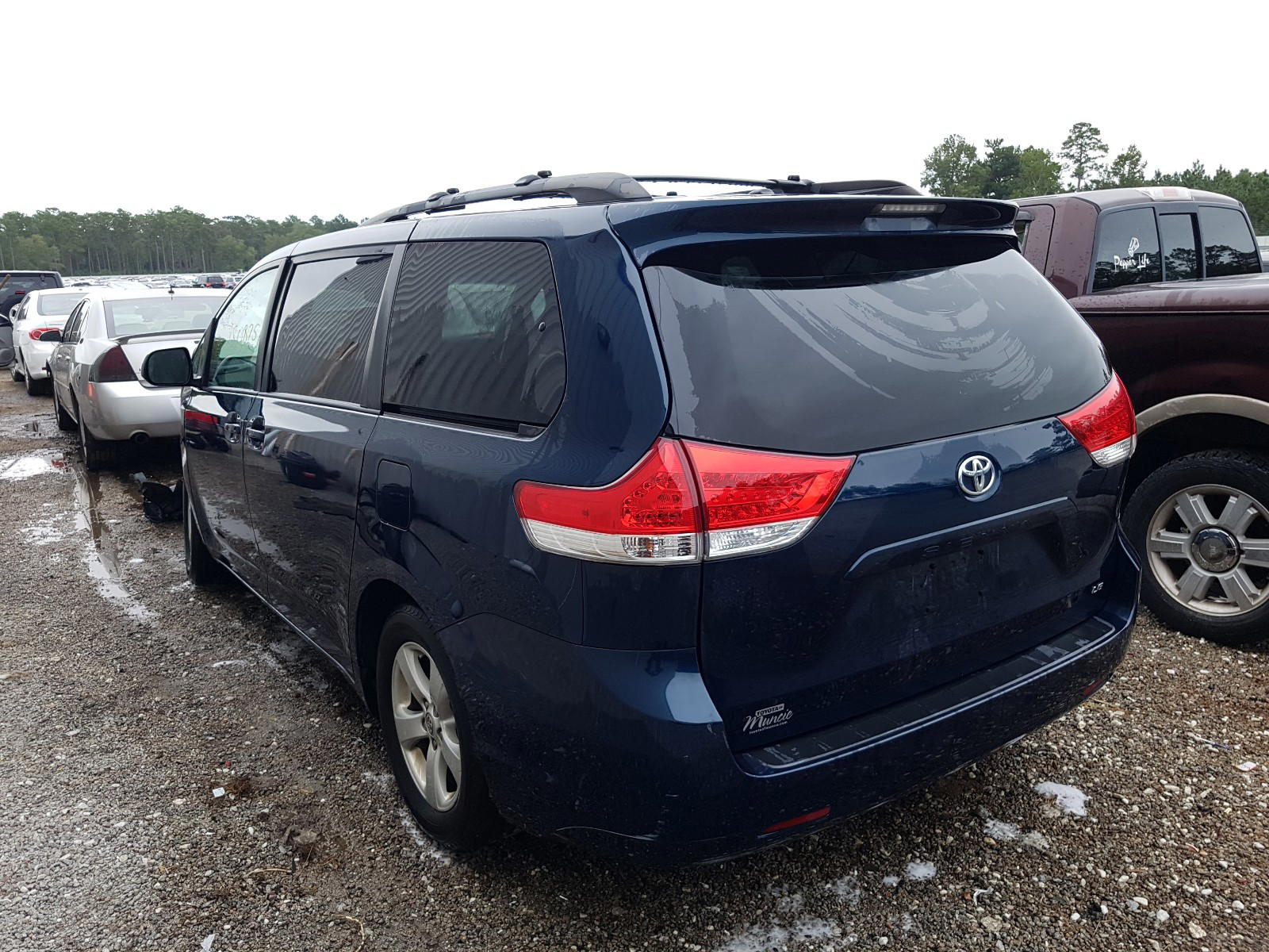Photo 3 from auction – 2012 TOYOTA SIENNA LE with VIN 5TDKK3DC6CS249686