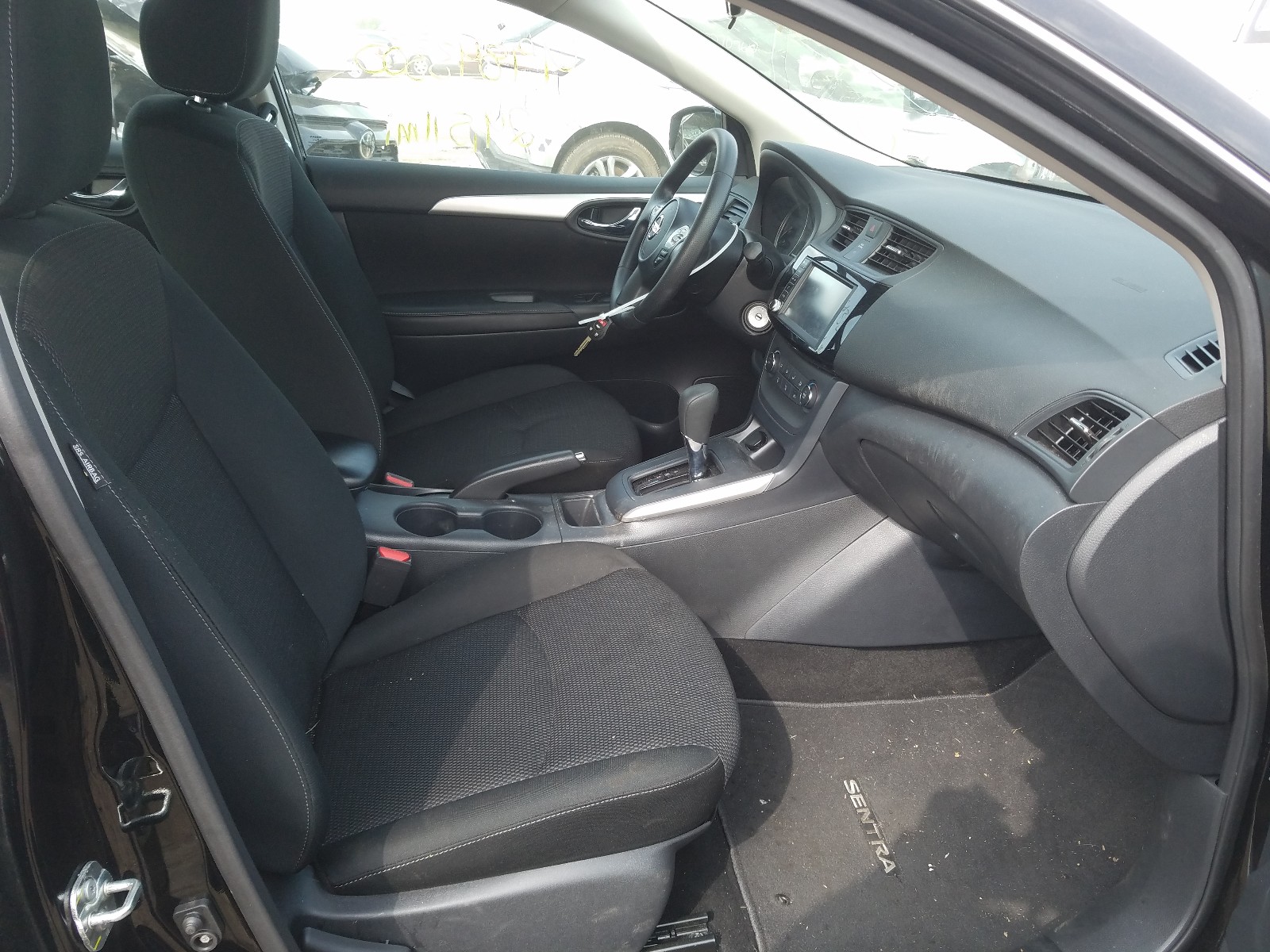 Photo 5 from auction – 2019 NISSAN SENTRA S with VIN 3N1AB7AP3KY313381