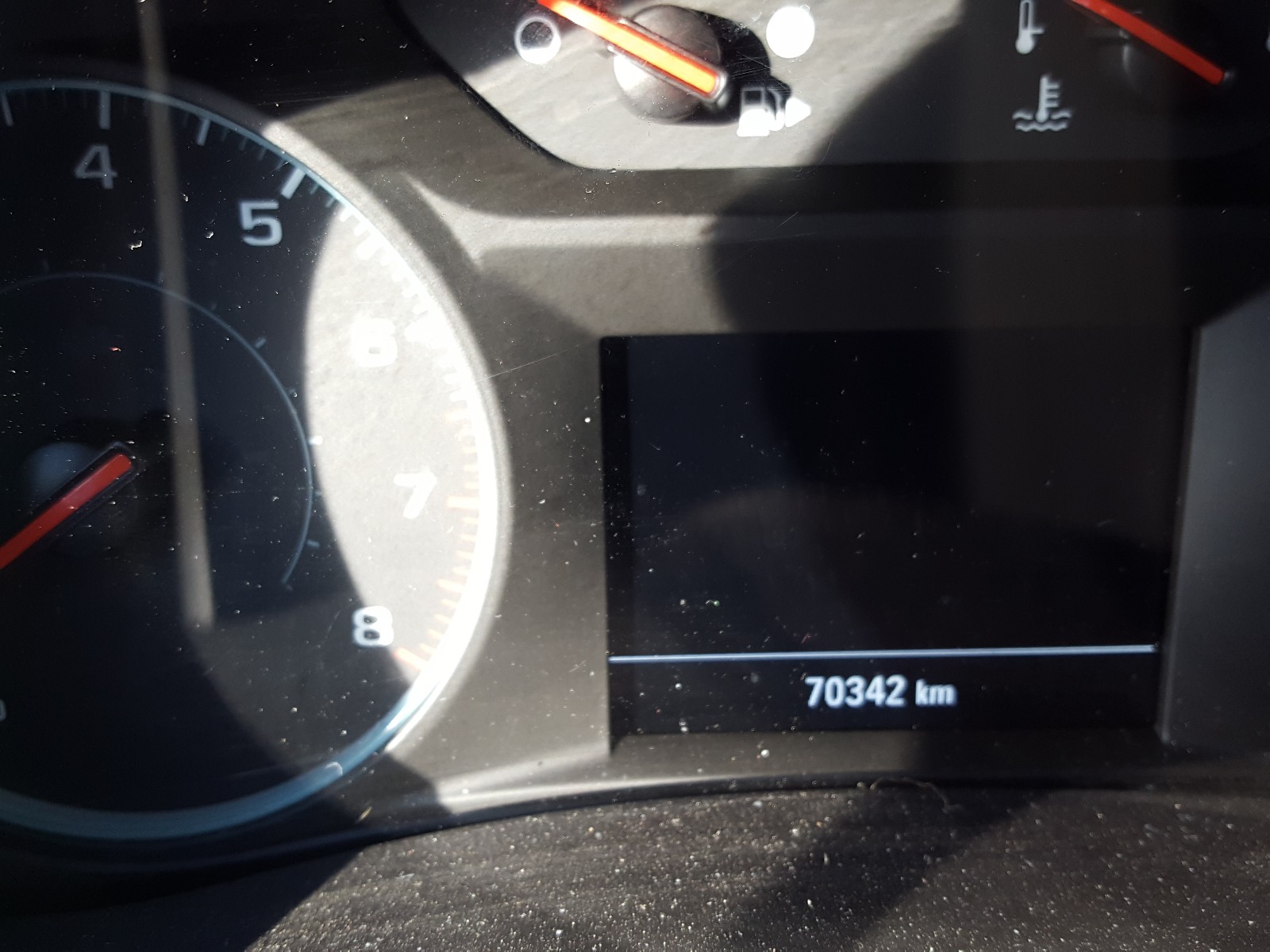 Photo 8 from auction – 2019 CHEVROLET MALIBU LT with VIN 1G1ZD5ST6KF106736