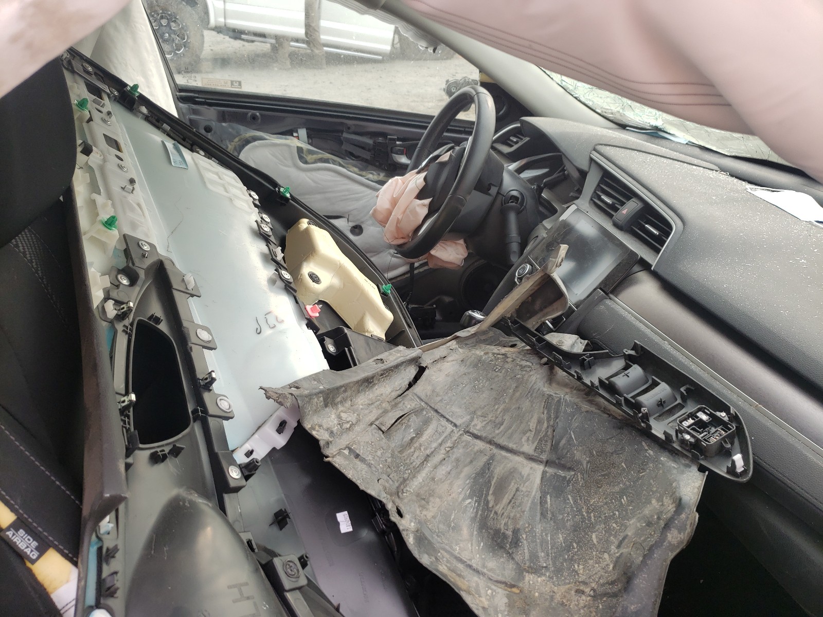 Photo 5 from auction – 2018 HONDA CIVIC EX with VIN 2HGFC1E37JH646208