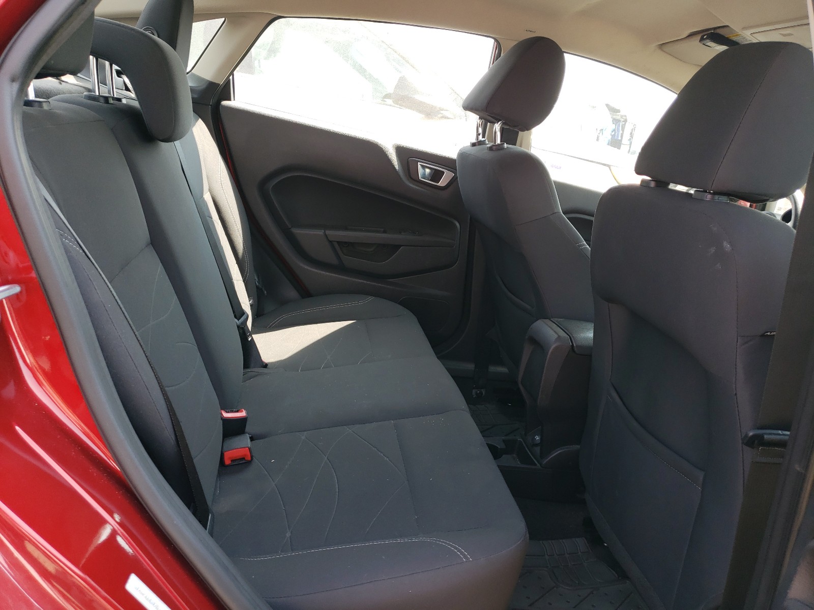 Photo 6 from auction – 2015 FORD FIESTA SE with VIN 3FADP4BE2FM115045