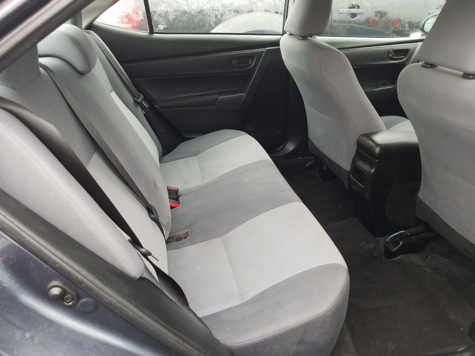 Photo 6 from auction – 2018 TOYOTA COROLLA L with VIN 5YFBURHE4JP825757