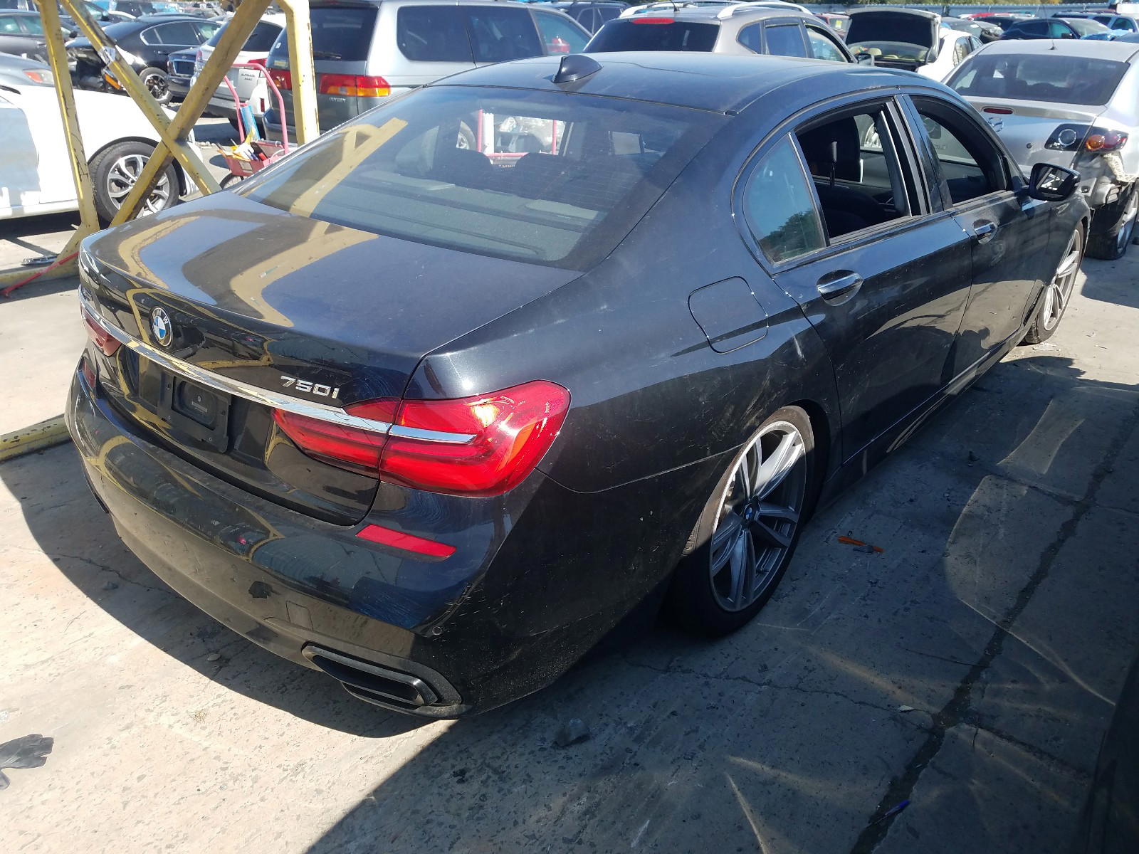 Photo 4 from auction – 2018 BMW 750 XI with VIN WBA7F2C5XJG424419