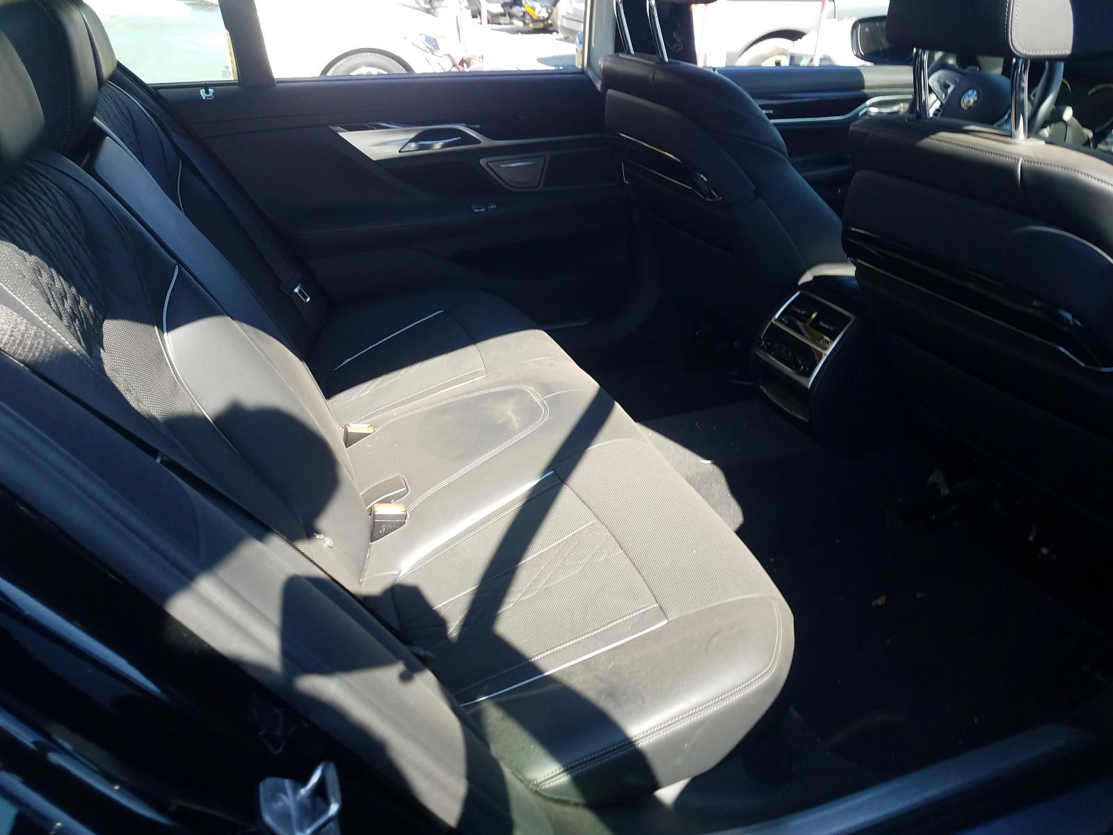 Photo 6 from auction – 2018 BMW 750 XI with VIN WBA7F2C5XJG424419