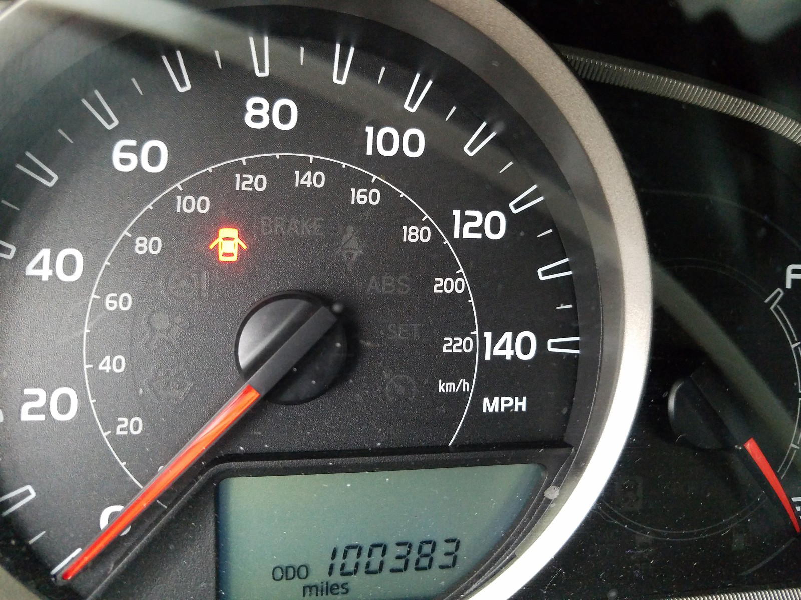 Photo 8 from auction – 2014 TOYOTA RAV4 with VIN 2T3WFREV5EW077676