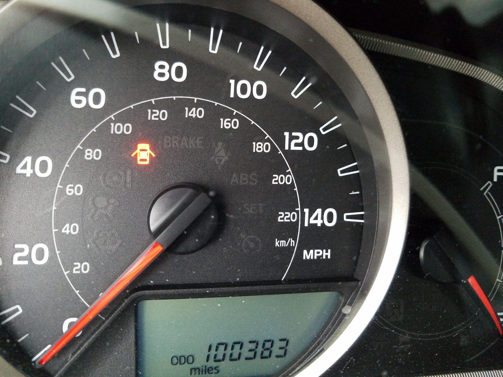 Фото 8 с аукциона – 2014 TOYOTA RAV4 с VIN 2T3WFREV5EW077676