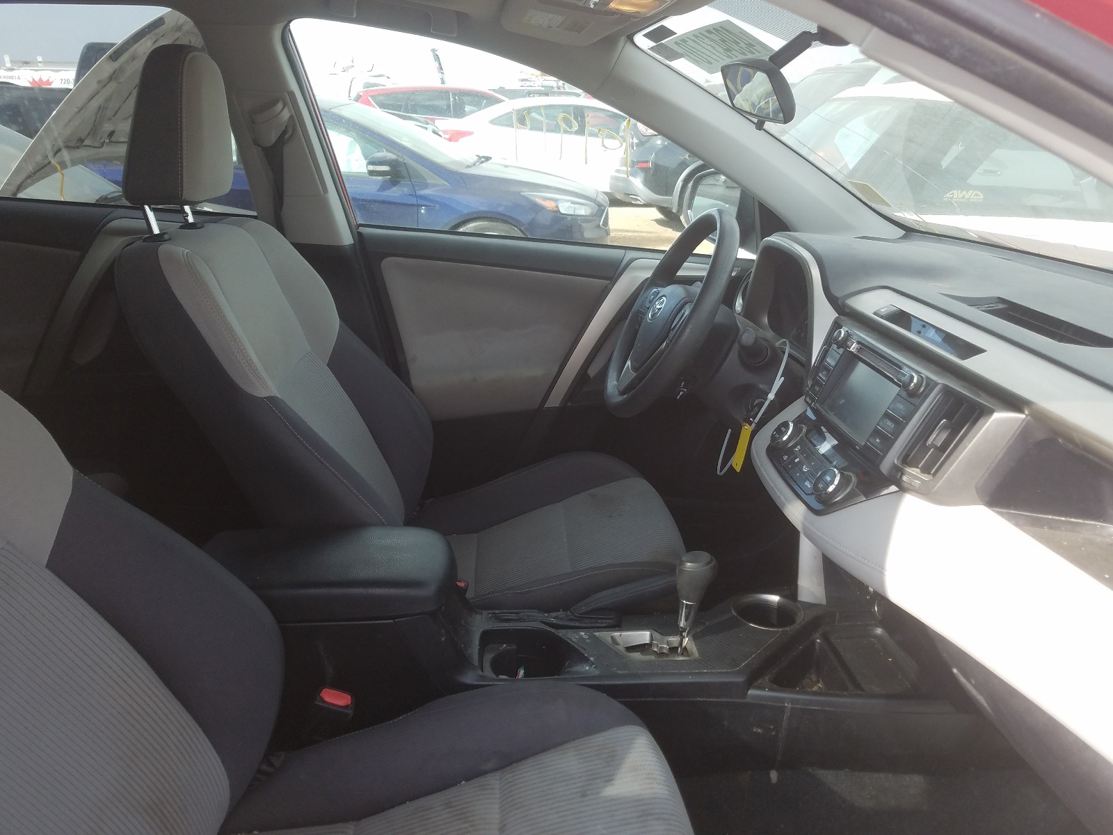 Photo 5 from auction – 2014 TOYOTA RAV4 XLE with VIN 2T3WFREV3EW124963