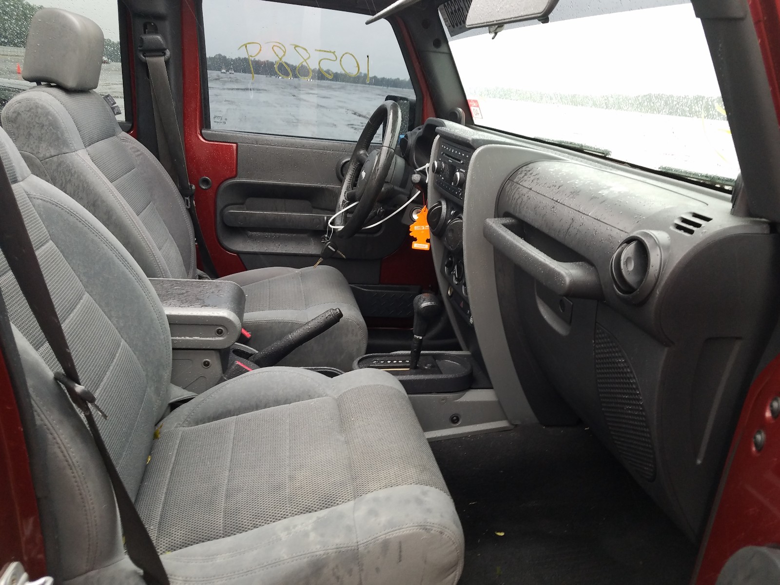 Photo 5 from auction – 2007 JEEP WRANGLER S with VIN 1J8GB59197L133603