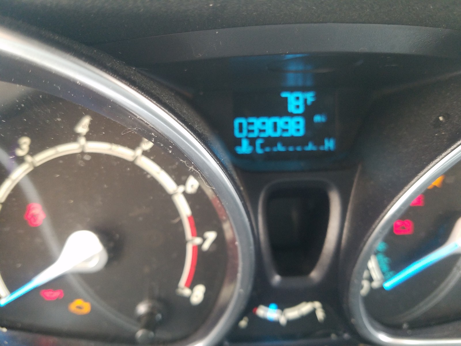 Photo 8 from auction – 2014 FORD FIESTA SE with VIN 3FADP4EJ6EM114004