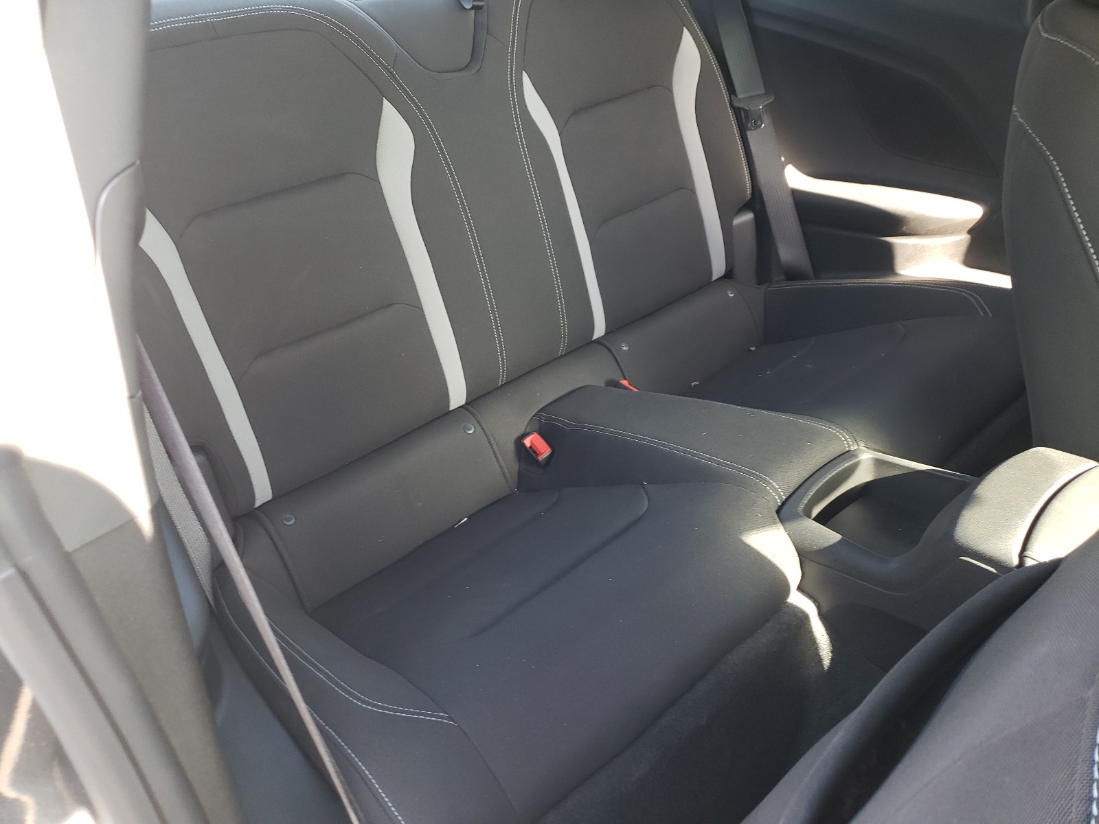 Photo 6 from auction – 2019 CHEVROLET CAMARO LS with VIN 1G1FB1RX5K0152345