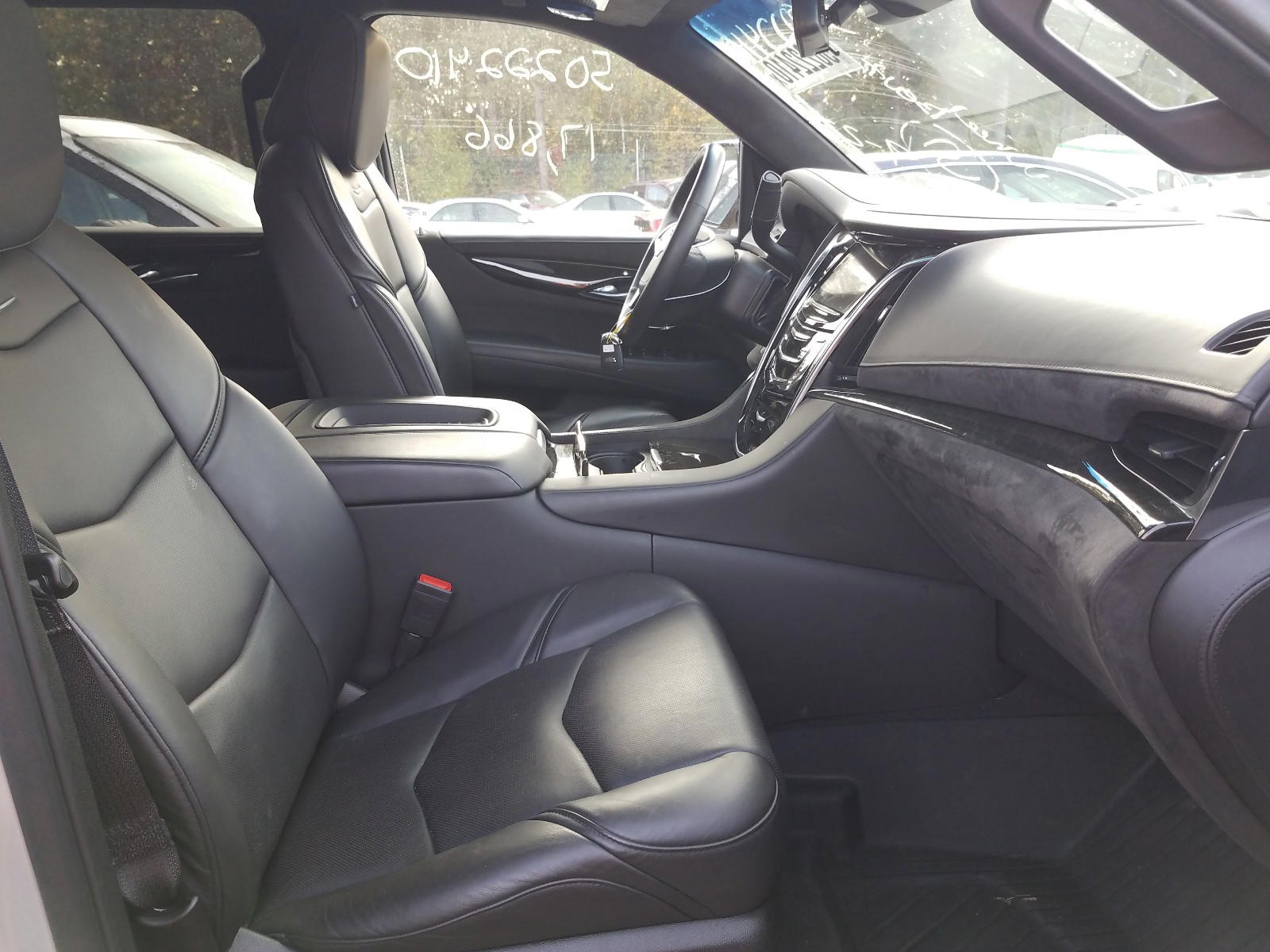 Photo 5 from auction – 2019 CADILLAC ESCALADE P with VIN 1GYS4DKJ6KR307420