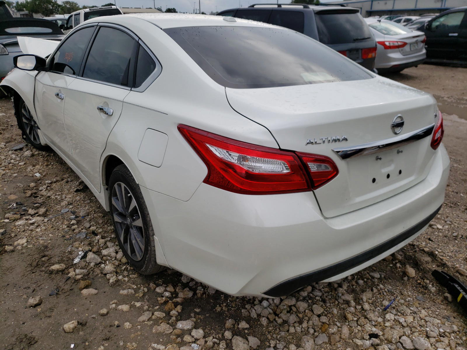 Photo 3 from auction – 2017 NISSAN ALTIMA 2.5 with VIN 1N4AL3AP0HC297635