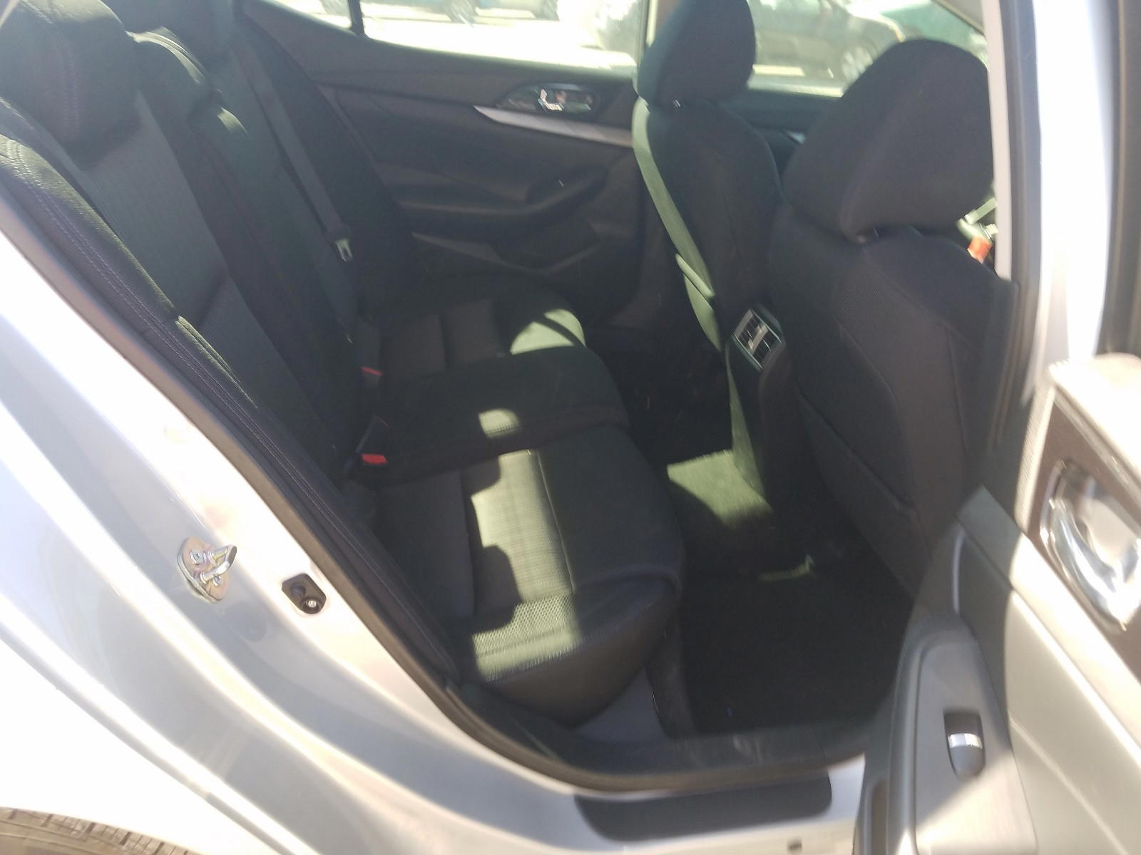 Photo 6 from auction – 2016 NISSAN MAXIMA 3.5 with VIN 1N4AA6AP1GC393036