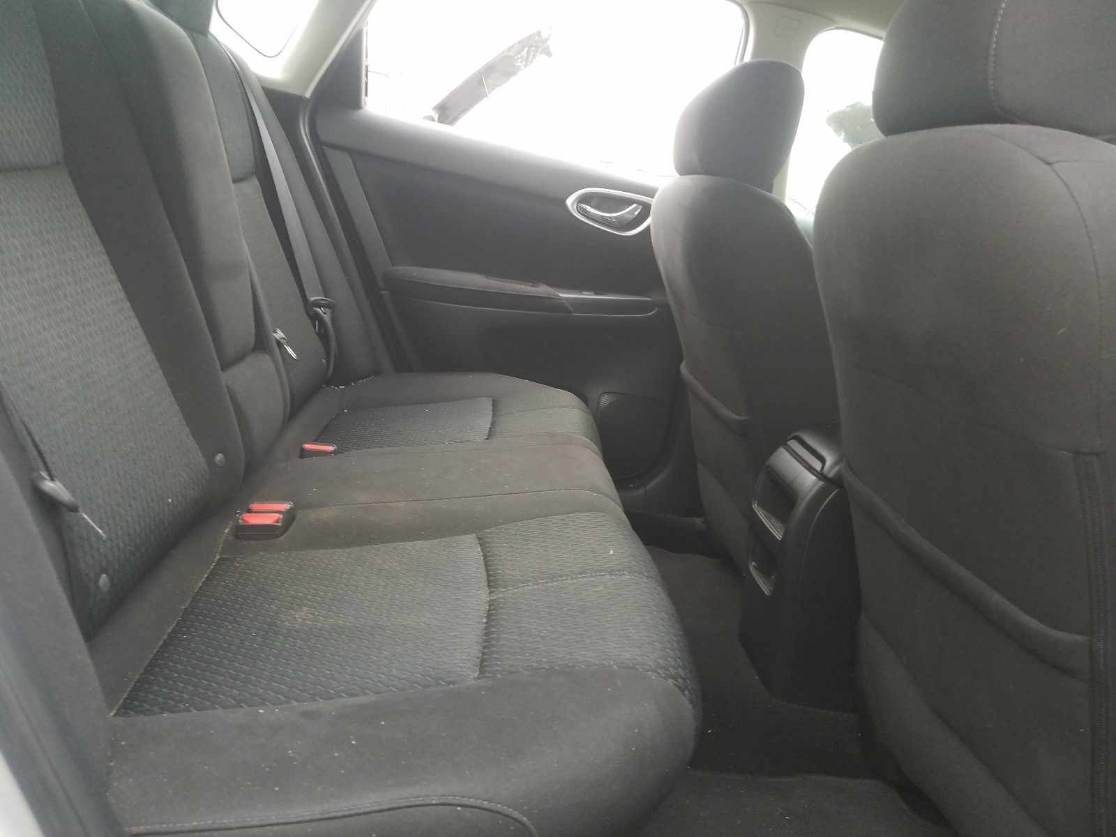 Photo 6 from auction – 2015 NISSAN SENTRA with VIN 3N1AB7AP2FY233284
