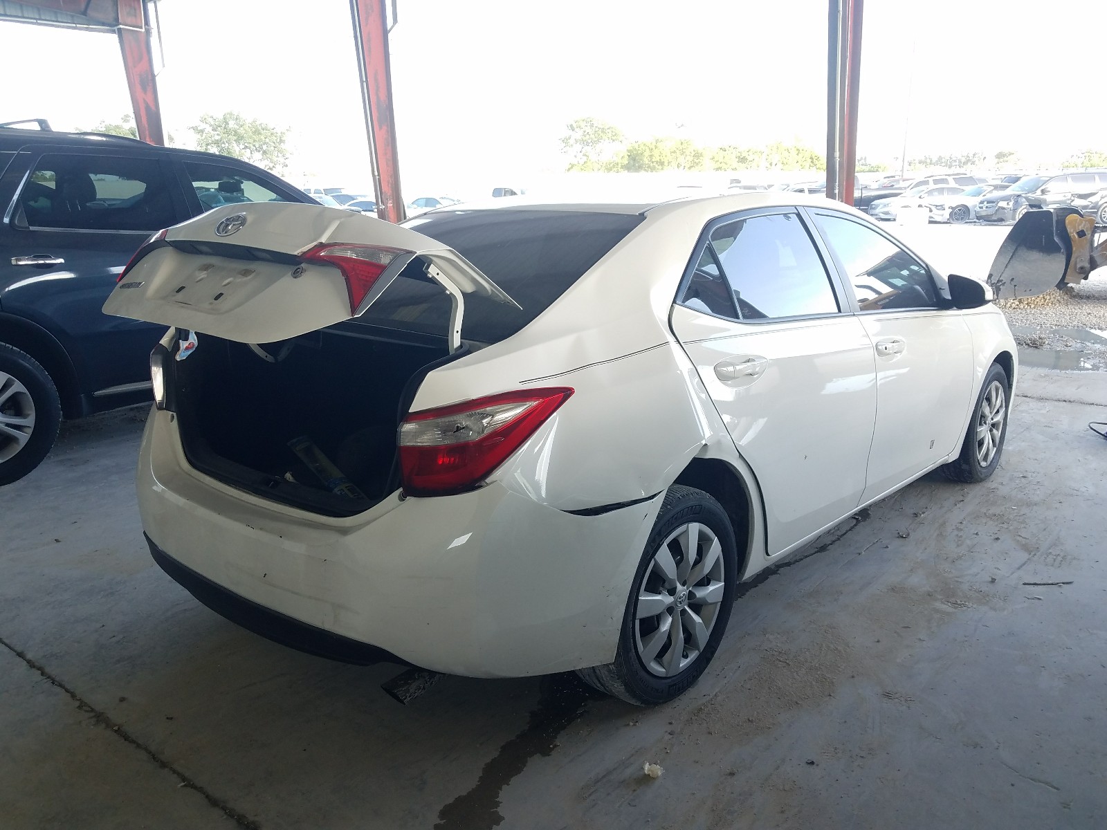 Zdjęcie 4 z aukcji – 2016 TOYOTA COROLLA L z VIN 5YFBURHE1GP449544