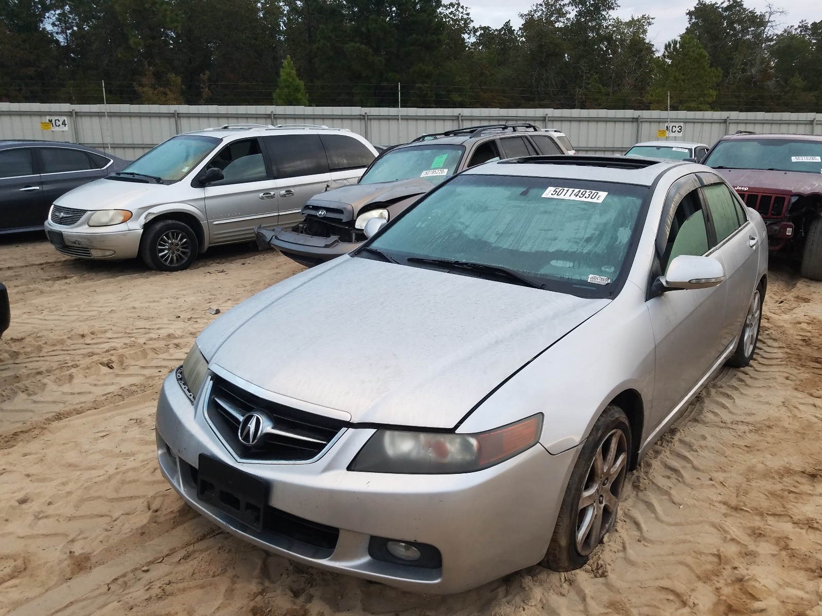 Photo 2 from auction – 2004 ACURA TSX with VIN JH4CL96854C021323