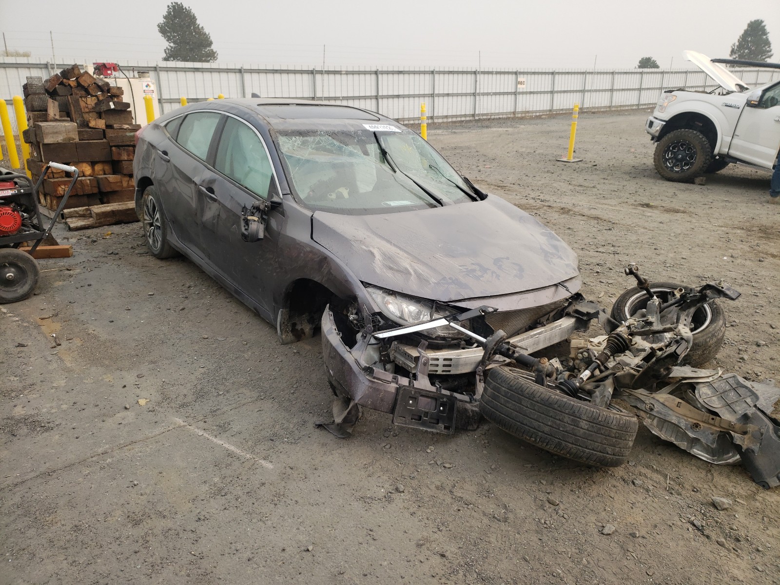 HONDA CIVIC EX 2018 with VIN 2HGFC1E37JH646208 - Photo from auction