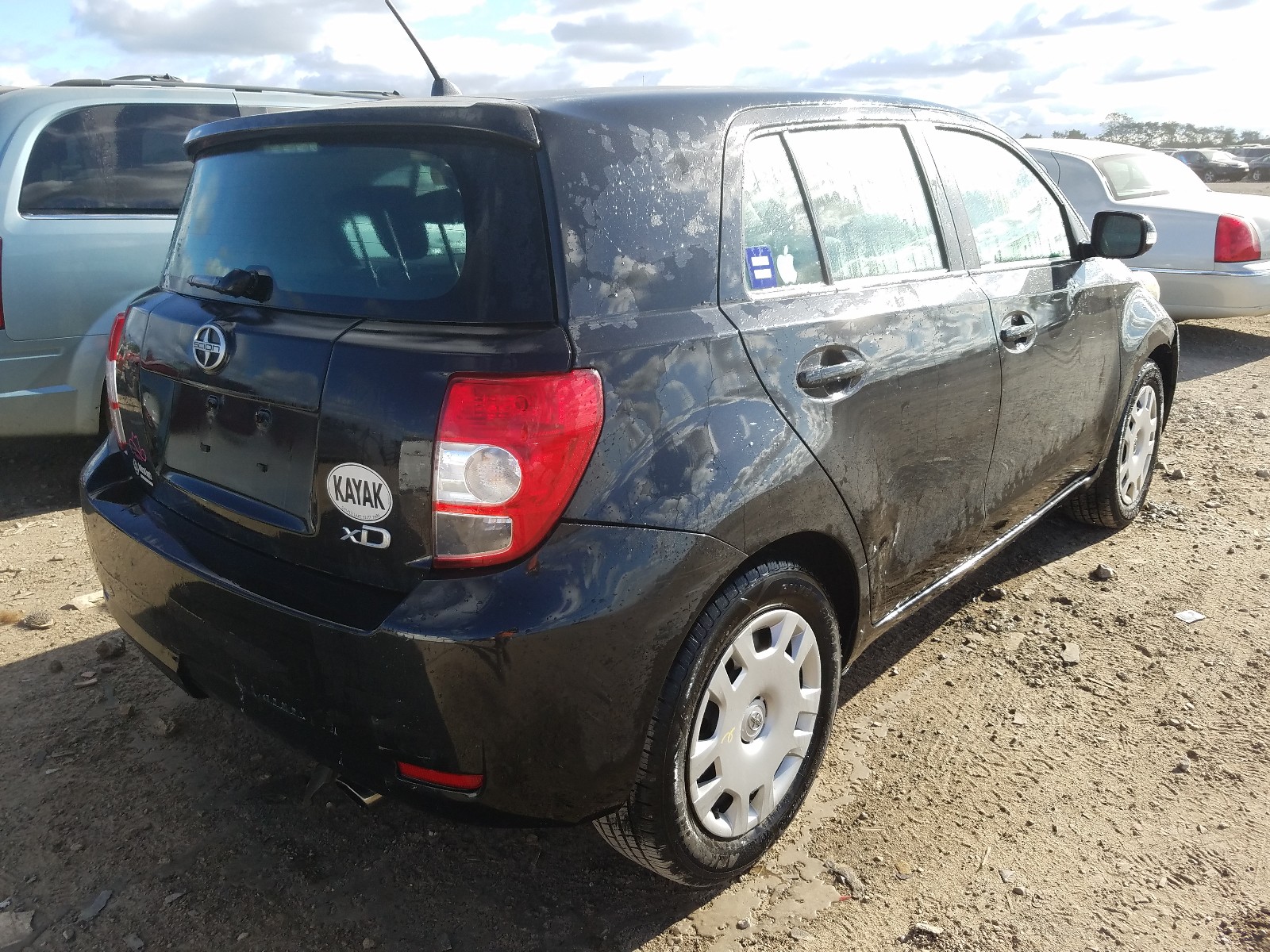 Photo 4 from auction – 2010 TOYOTA SCION XD with VIN JTKKU4B46A1004434