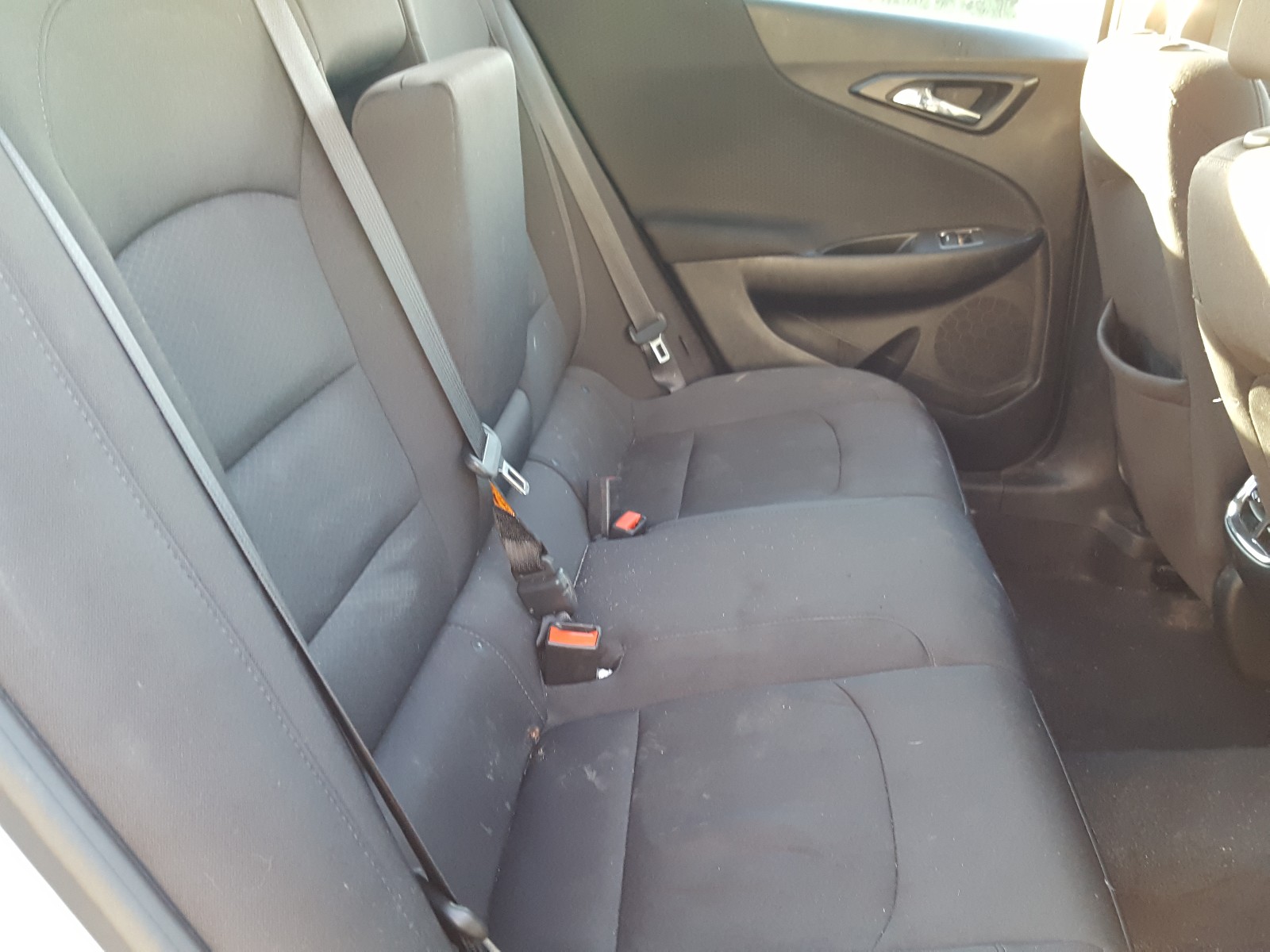 Photo 6 from auction – 2019 CHEVROLET MALIBU LT with VIN 1G1ZD5ST6KF106736