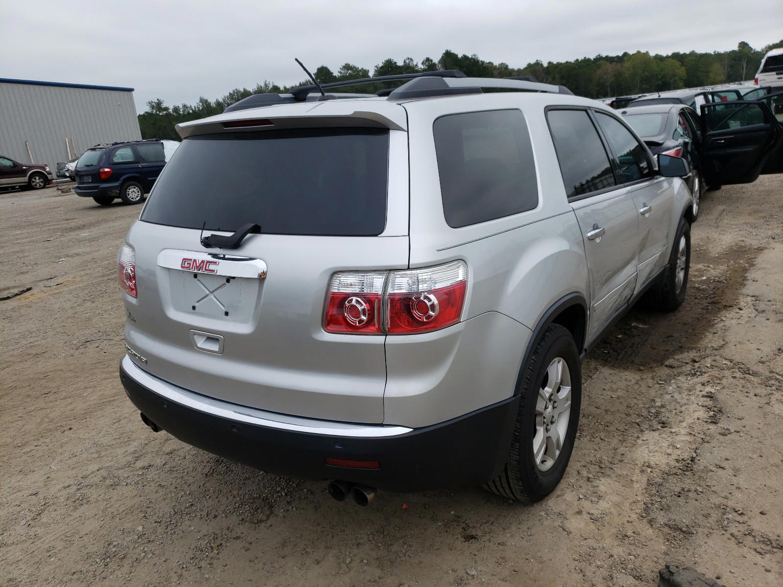 Photo 4 from auction – 2010 GMC ACADIA SLE with VIN 1GKLRLED7AJ145617