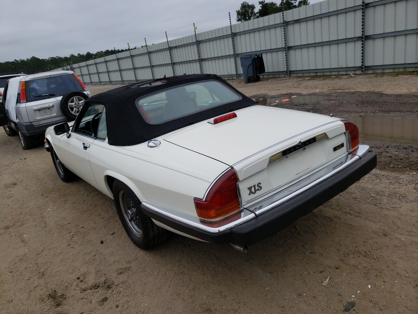 Photo 3 from auction – 1991 JAGUAR XJ-S with VIN SAJTW4847MC177063