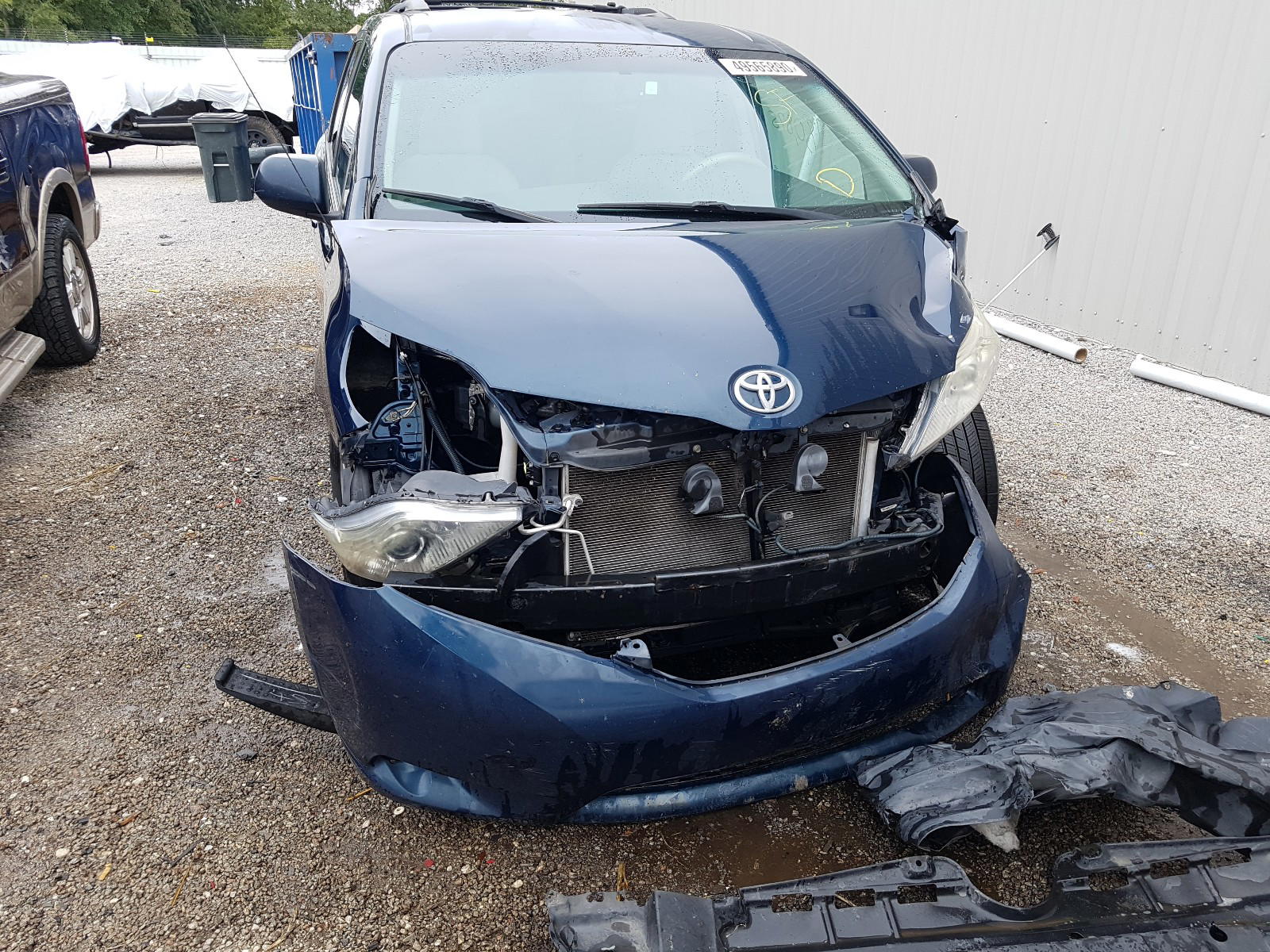 Photo 9 from auction – 2012 TOYOTA SIENNA LE with VIN 5TDKK3DC6CS249686