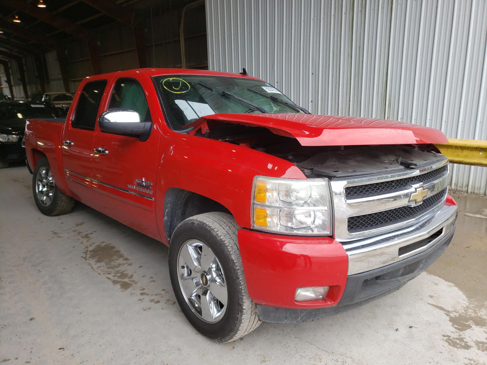 CHEVROLET SILVERADO 2011 with VIN 3GCPCSE08BG225243 - Photo from auction