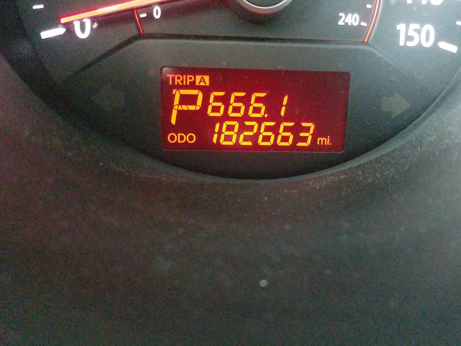 Photo 8 from auction – 2011 KIA SORENTO BA with VIN 5XYKT3A10BG053285