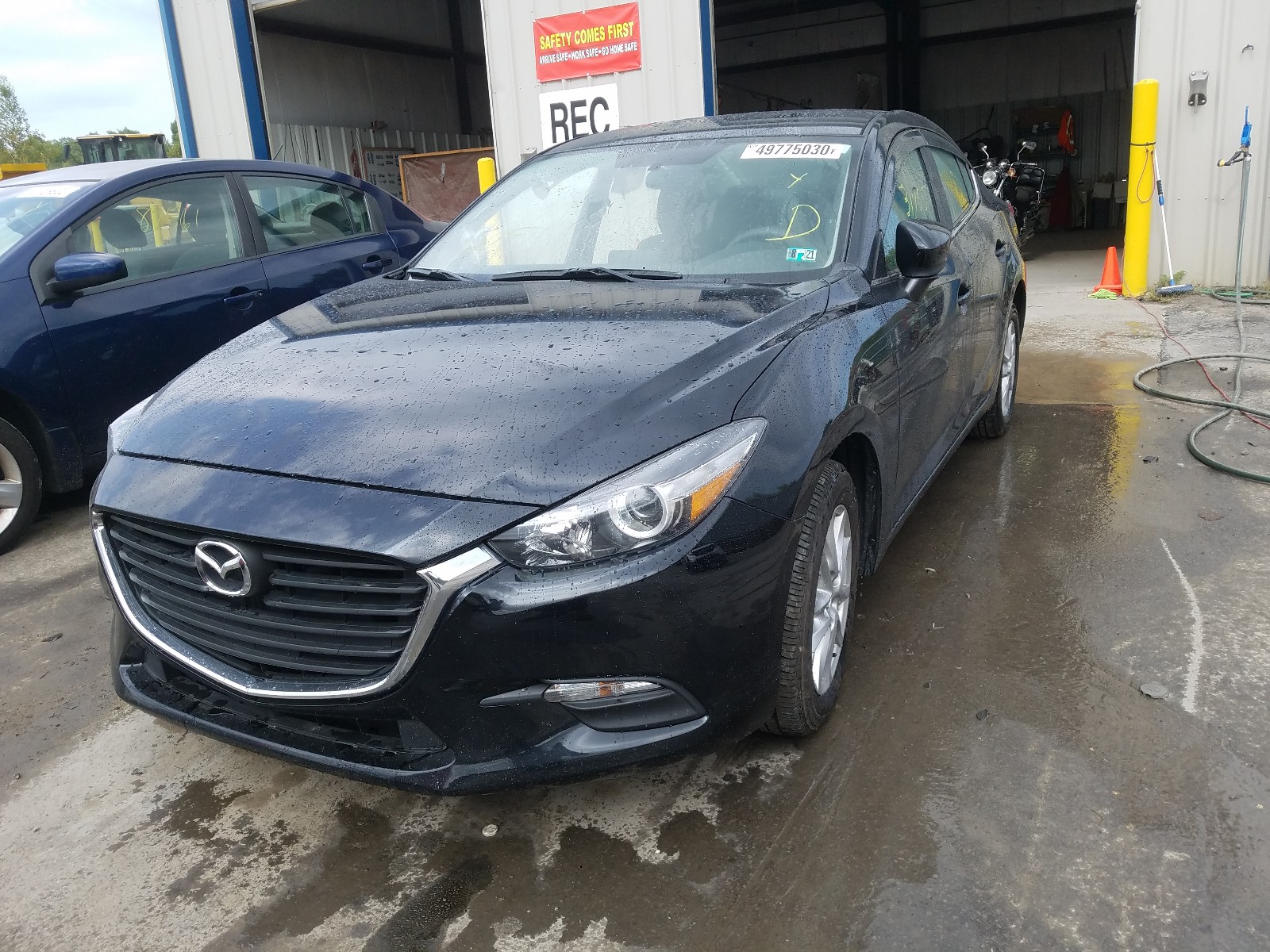 Photo 2 from auction – 2017 MAZDA 3 SPORT with VIN 3MZBN1U78HM104328