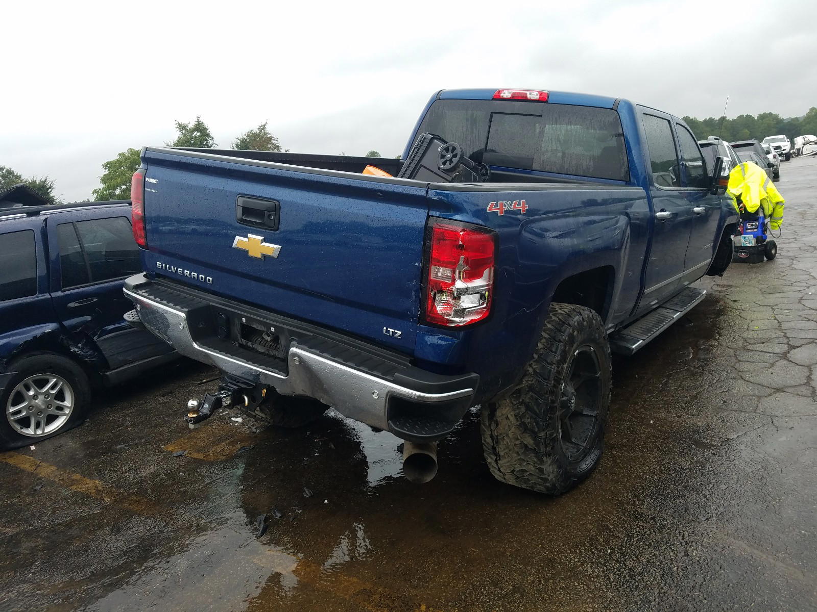 Photo 4 from auction – 2016 CHEVROLET SILVERADO with VIN 1GC1KWE87GF238855
