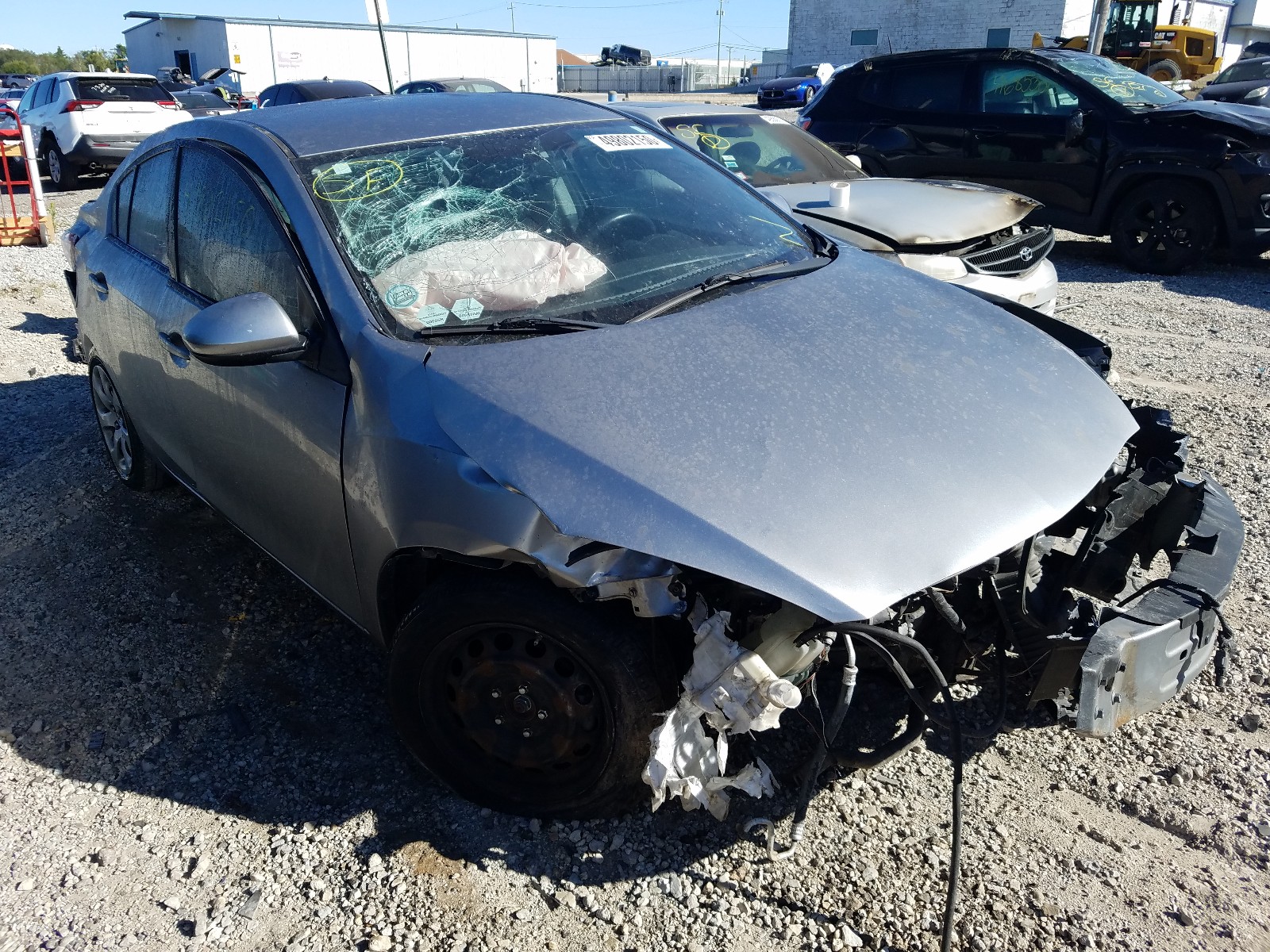 MAZDA 3 I 2013 with VIN JM1BL1U71D1776425 - Photo from auction