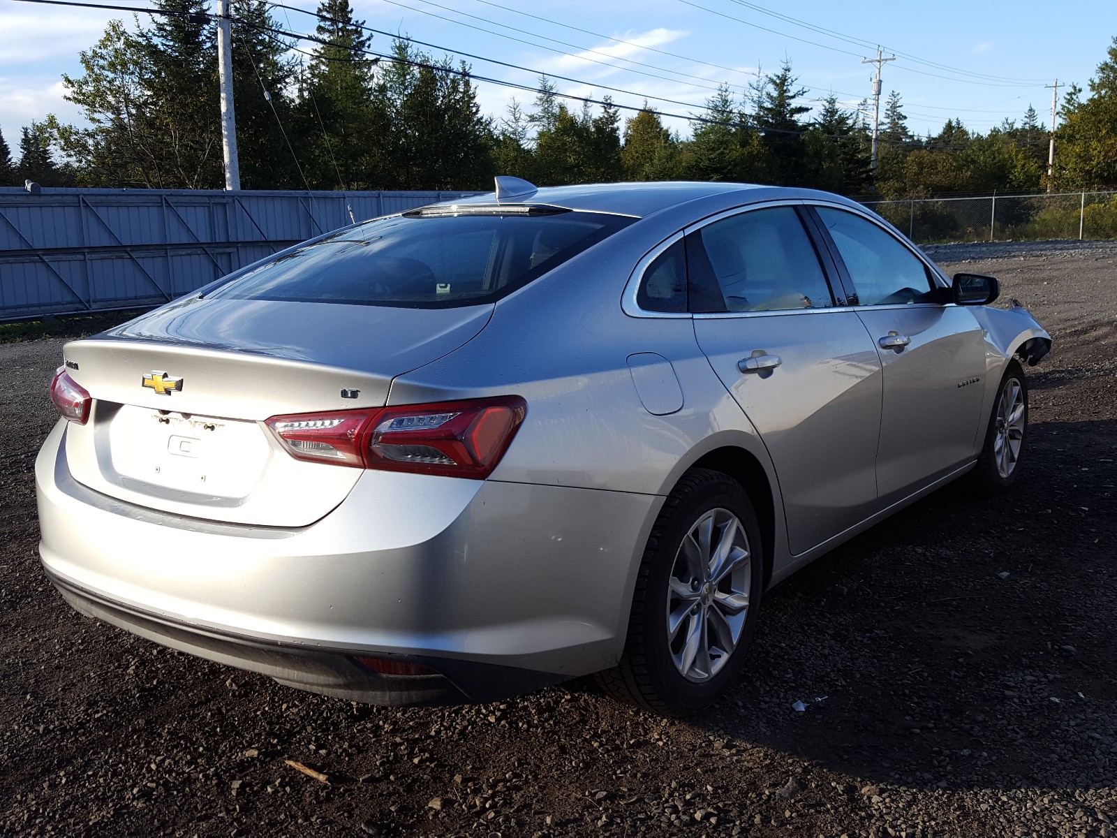 Photo 4 from auction – 2019 CHEVROLET MALIBU LT with VIN 1G1ZD5ST6KF106736