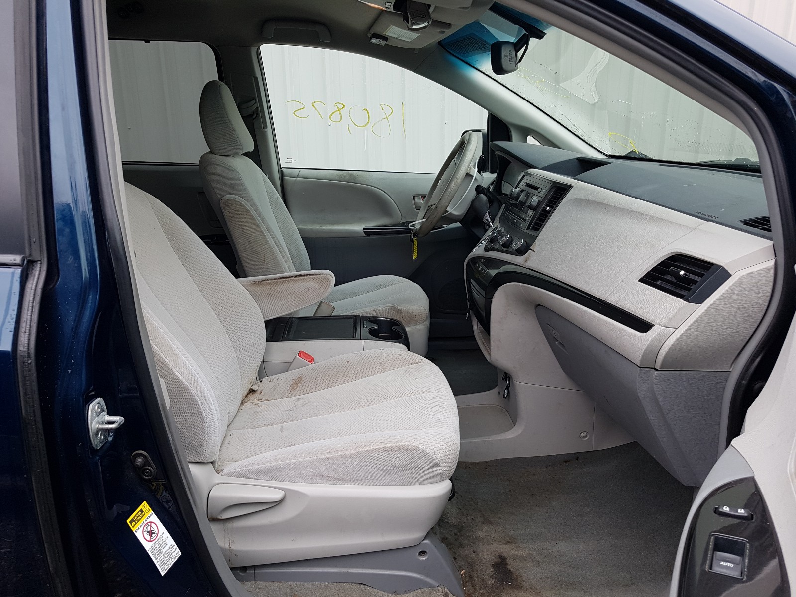 Фото 5 с аукциона – 2012 TOYOTA SIENNA LE с VIN 5TDKK3DC6CS249686