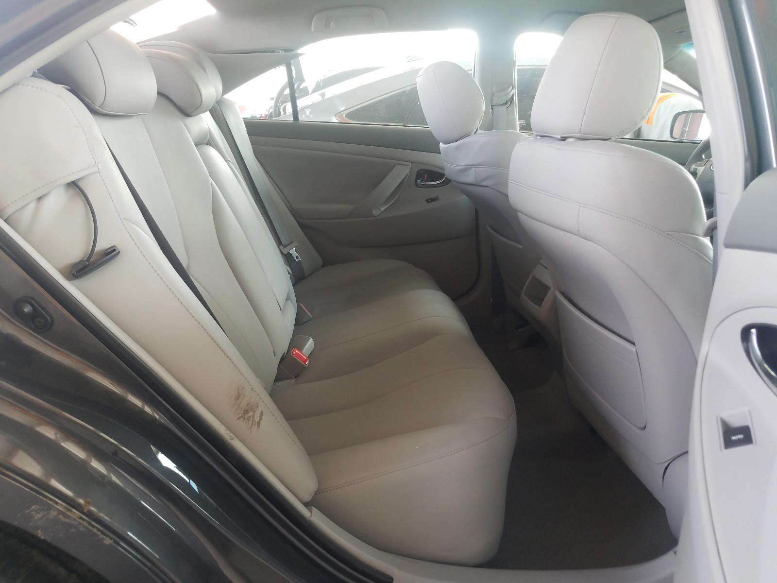 Photo 6 from auction – 2011 TOYOTA CAMRY BASE with VIN 4T4BF3EK3BR093077