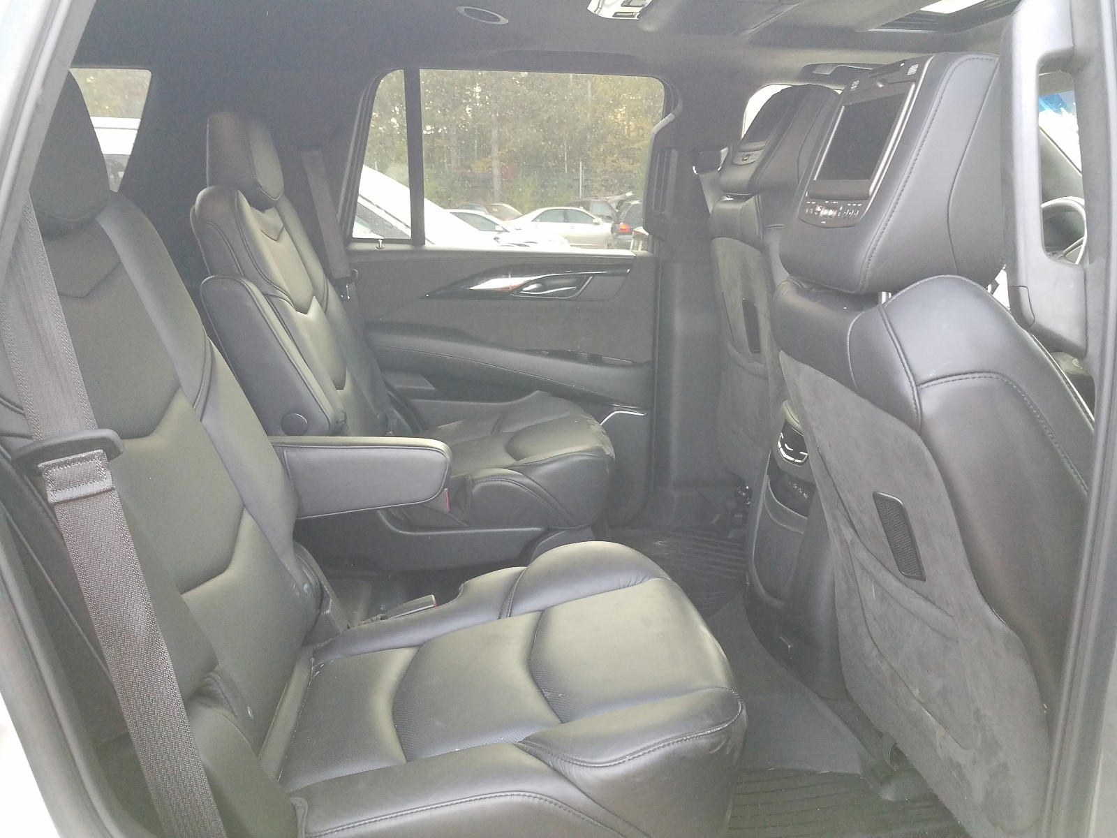 Photo 6 from auction – 2019 CADILLAC ESCALADE P with VIN 1GYS4DKJ6KR307420