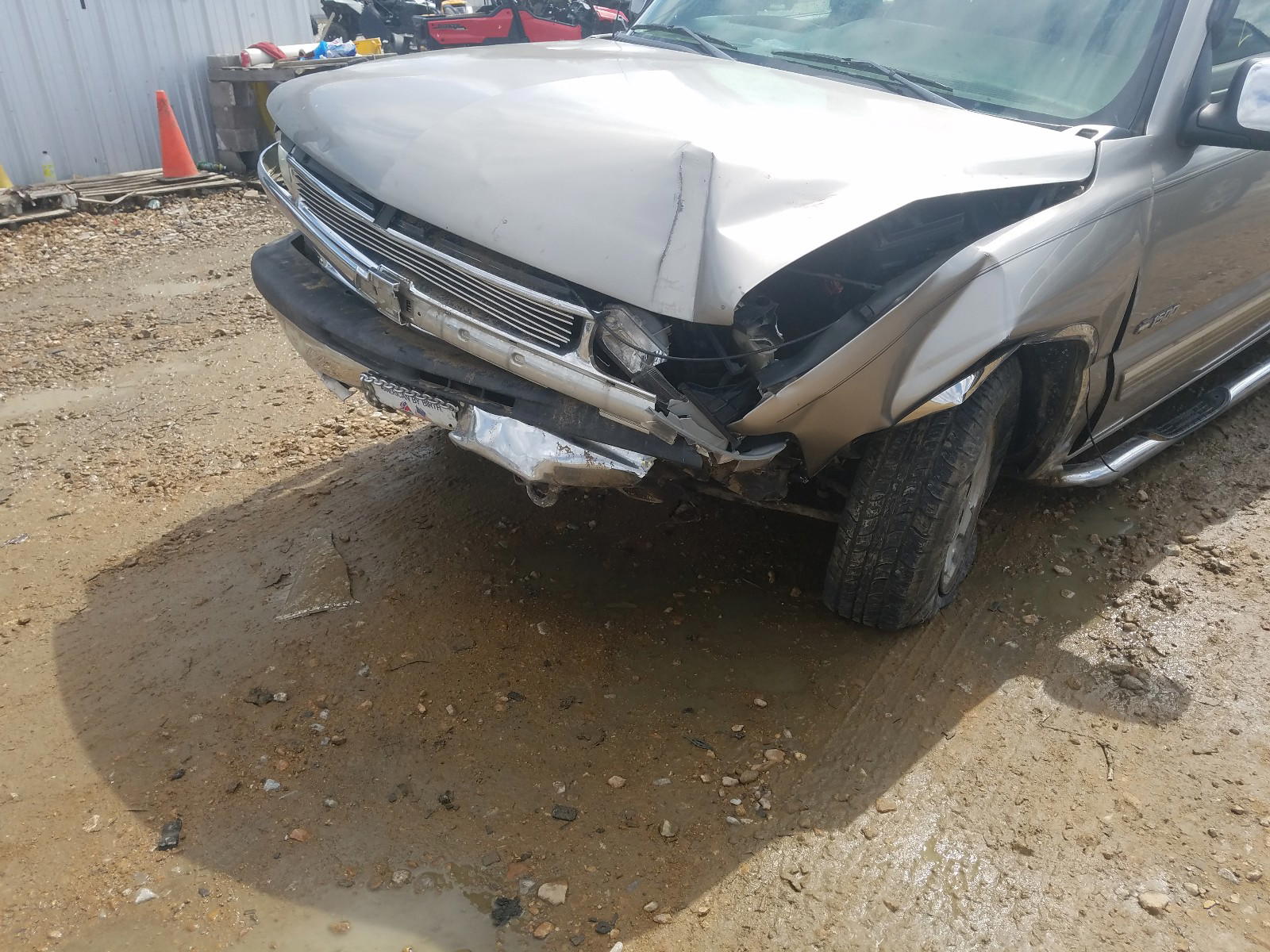 Photo 9 from auction – 2002 CHEVROLET SILVERADO with VIN 1GCEK19T32E113028