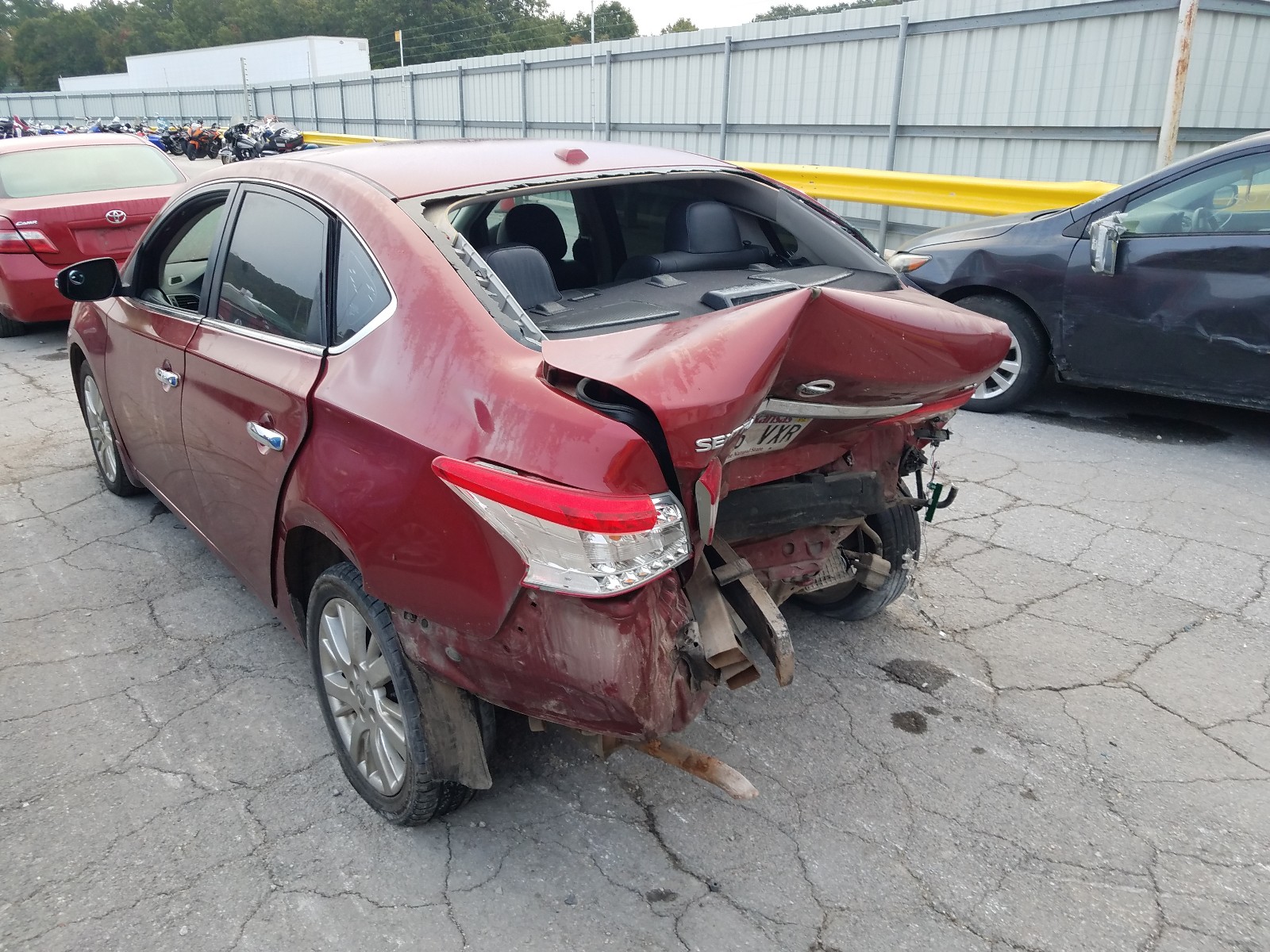 Photo 3 from auction – 2015 NISSAN SENTRA S with VIN 3N1AB7AP1FY311411