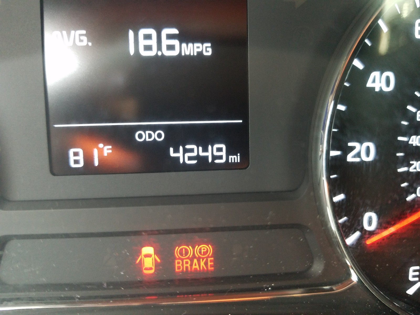 Photo 8 from auction – 2017 KIA FORTE LX with VIN KNAFK5A83H5702413