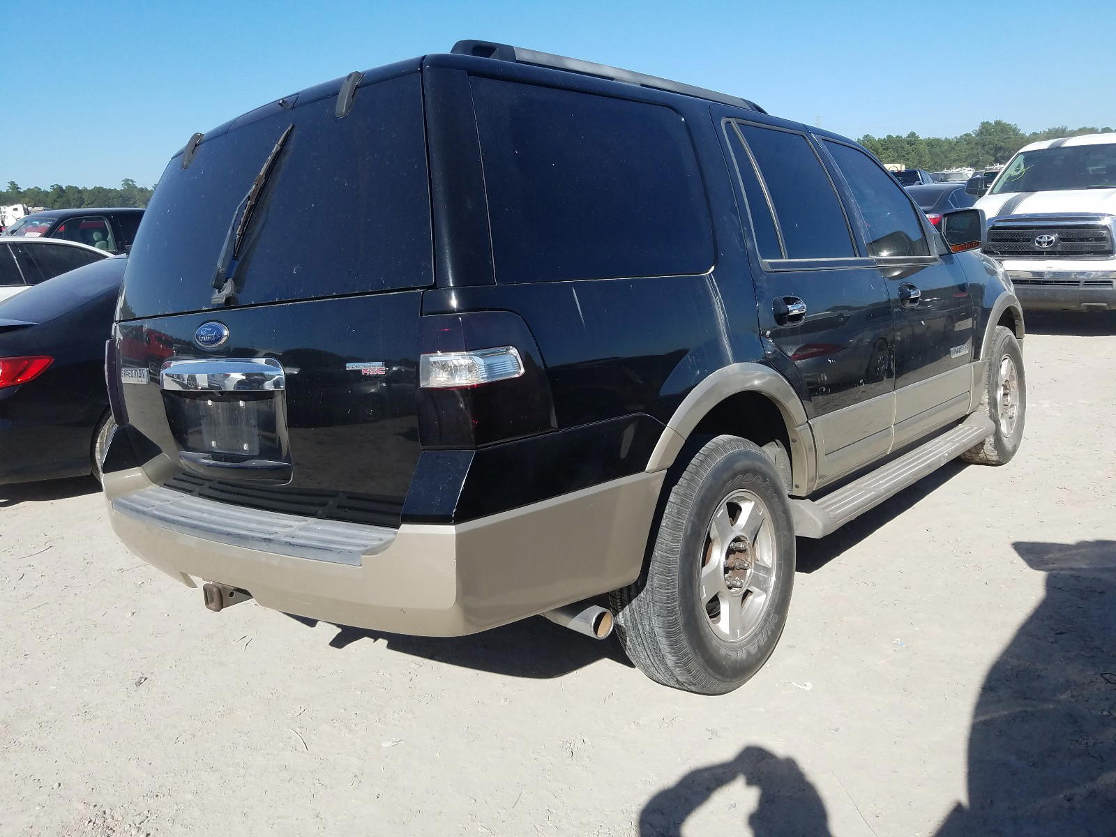 Photo 4 from auction – 2008 FORD EXPEDITION with VIN 1FMFU17568LA59162