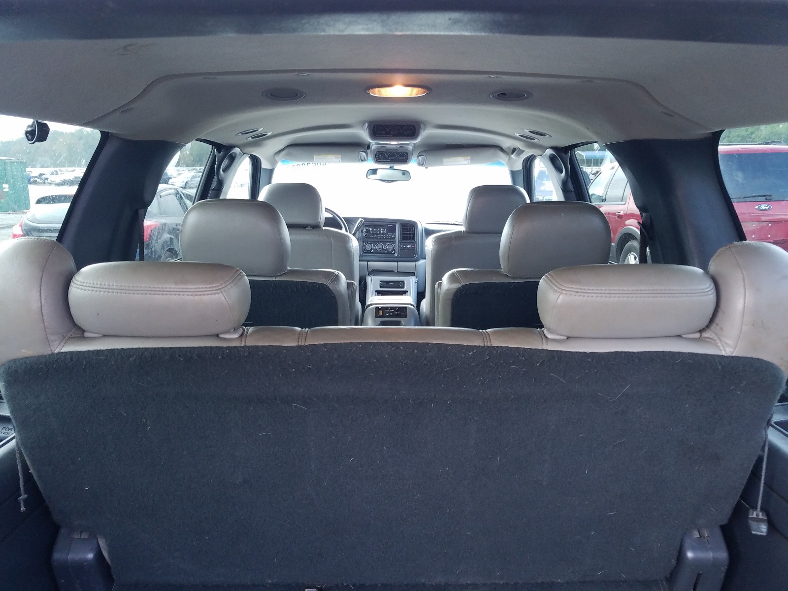 Photo 9 from auction – 2001 CHEVROLET SUBURBAN K with VIN 3GNFK16T61G170833
