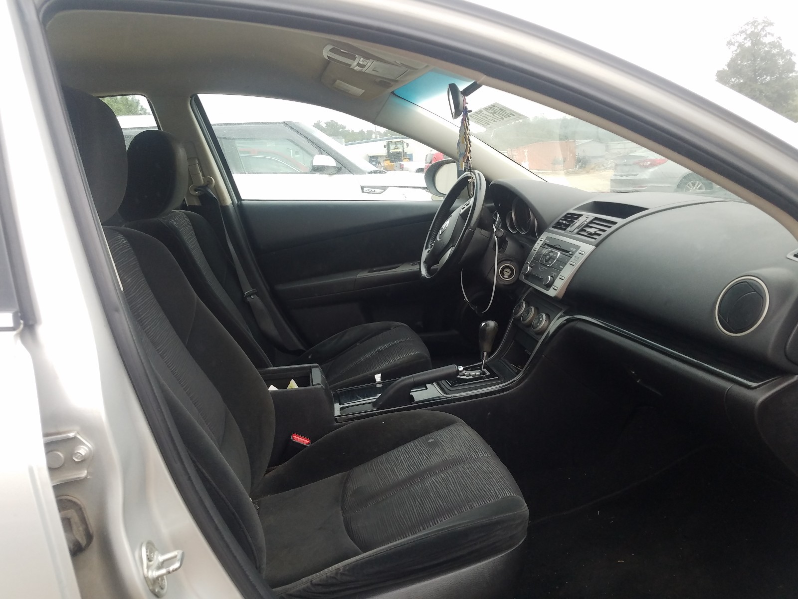 Zdjęcie 5 z aukcji – 2010 MAZDA 6 I z VIN 1YVHZ8CH0A5M38587