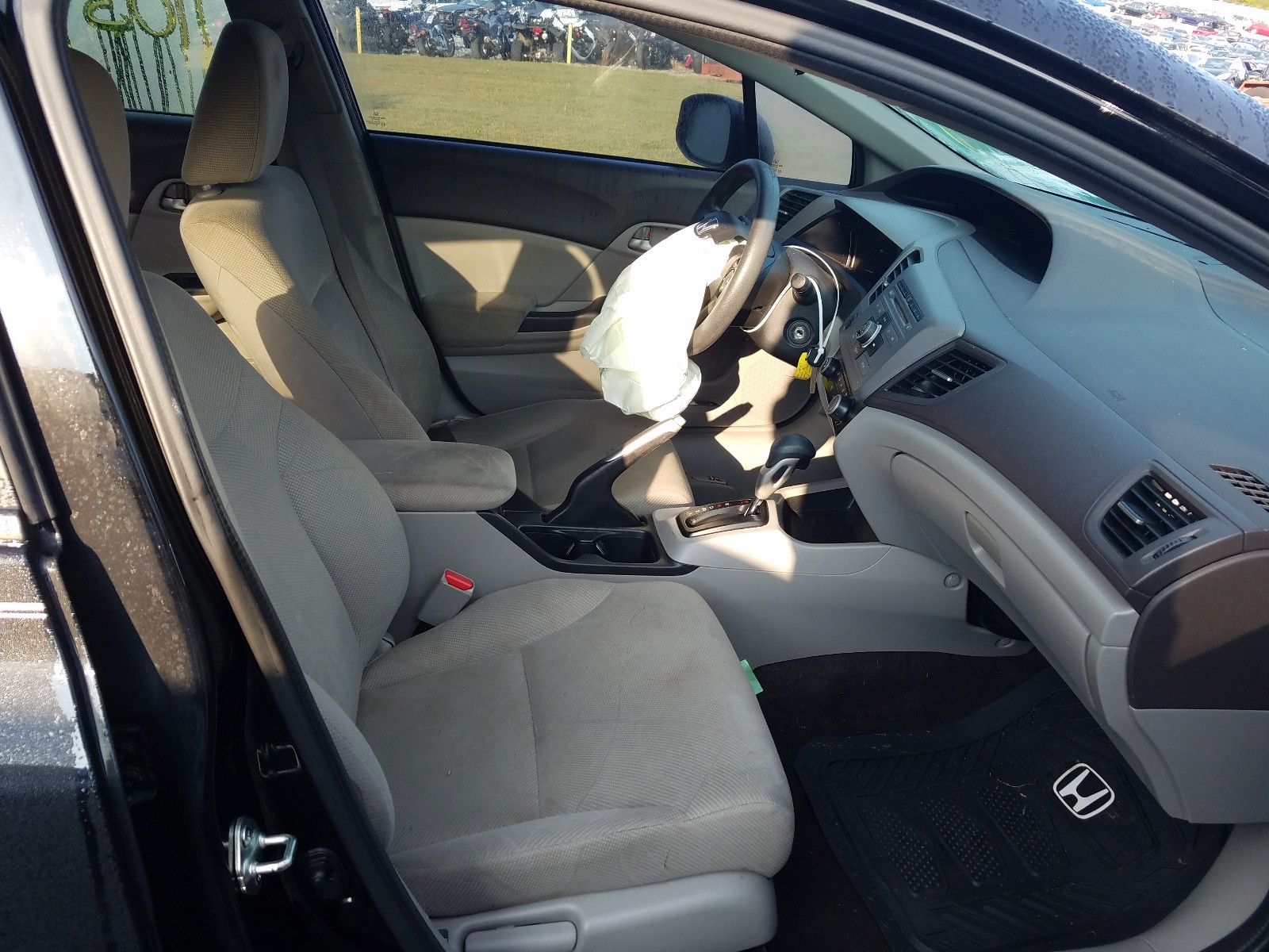 Zdjęcie 5 z aukcji – 2012 HONDA CIVIC LX z VIN 19XFB2F51CE046967