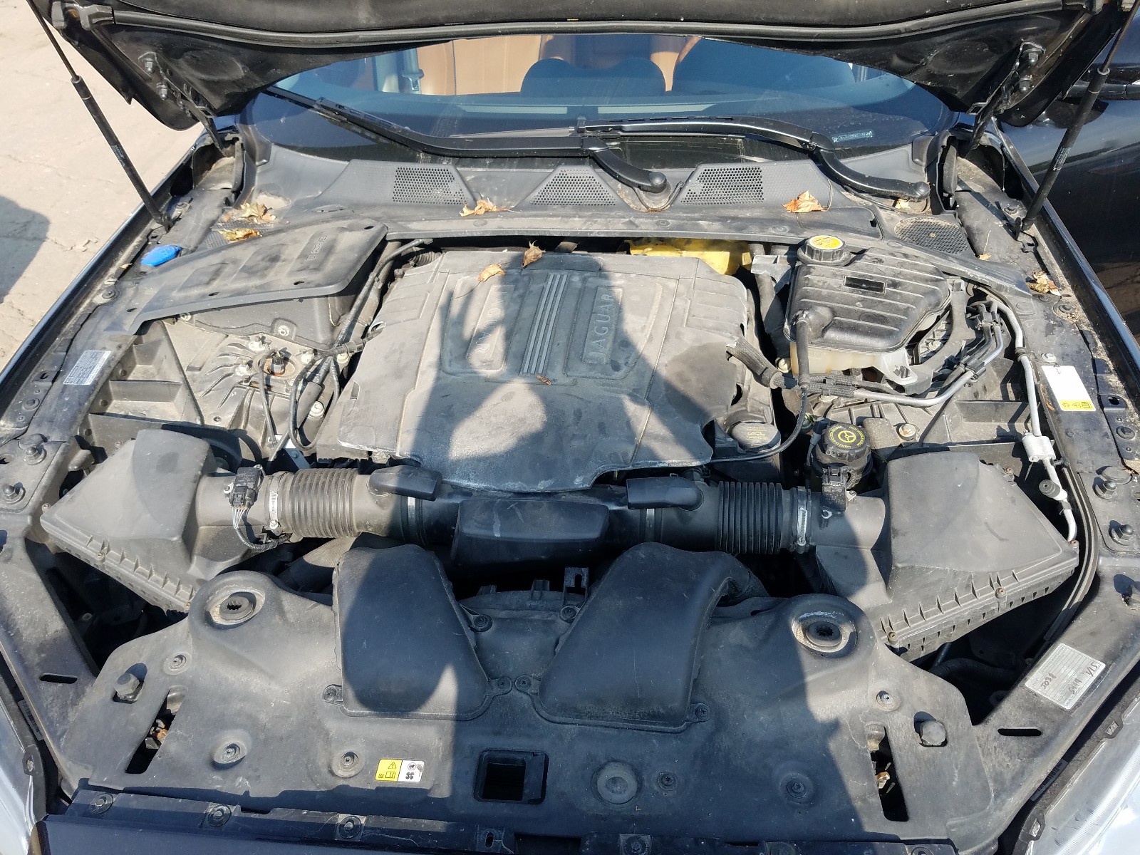 Photo 7 from auction – 2012 JAGUAR XJL with VIN SAJWA2GB8CLV29498