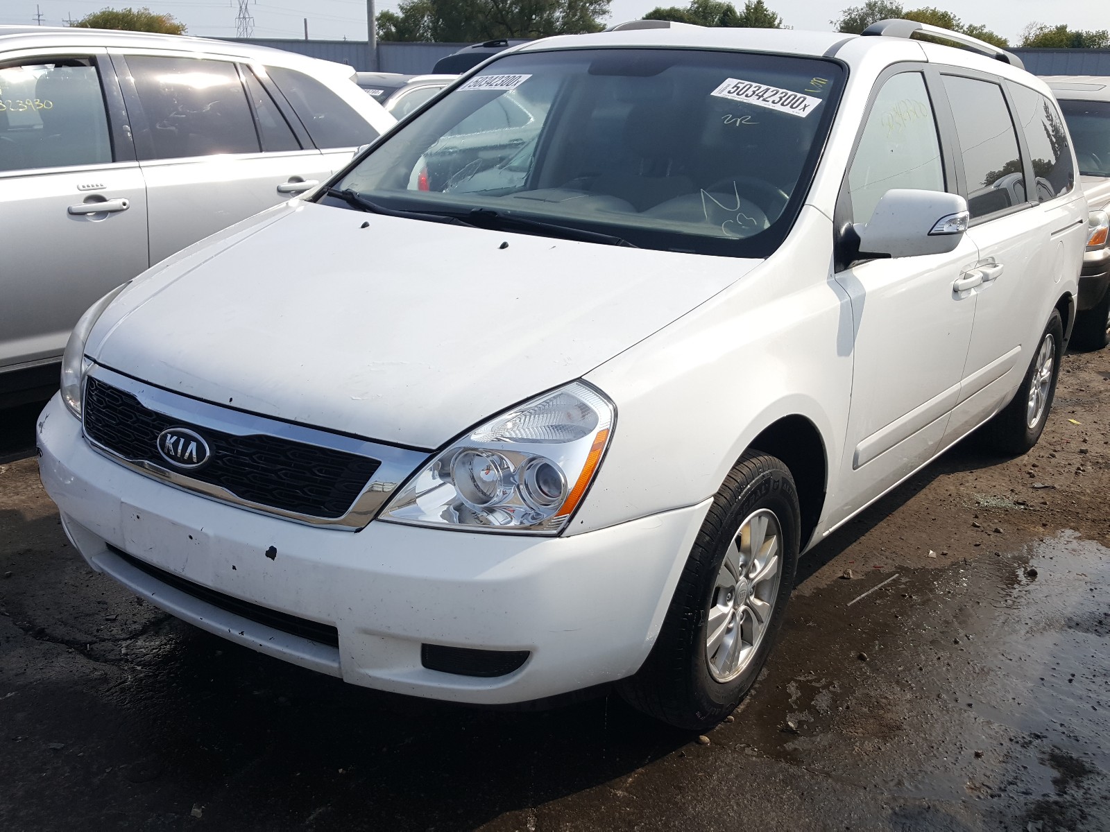 Photo 2 from auction – 2012 KIA SEDONA LX with VIN KNDMG4C75C6442142