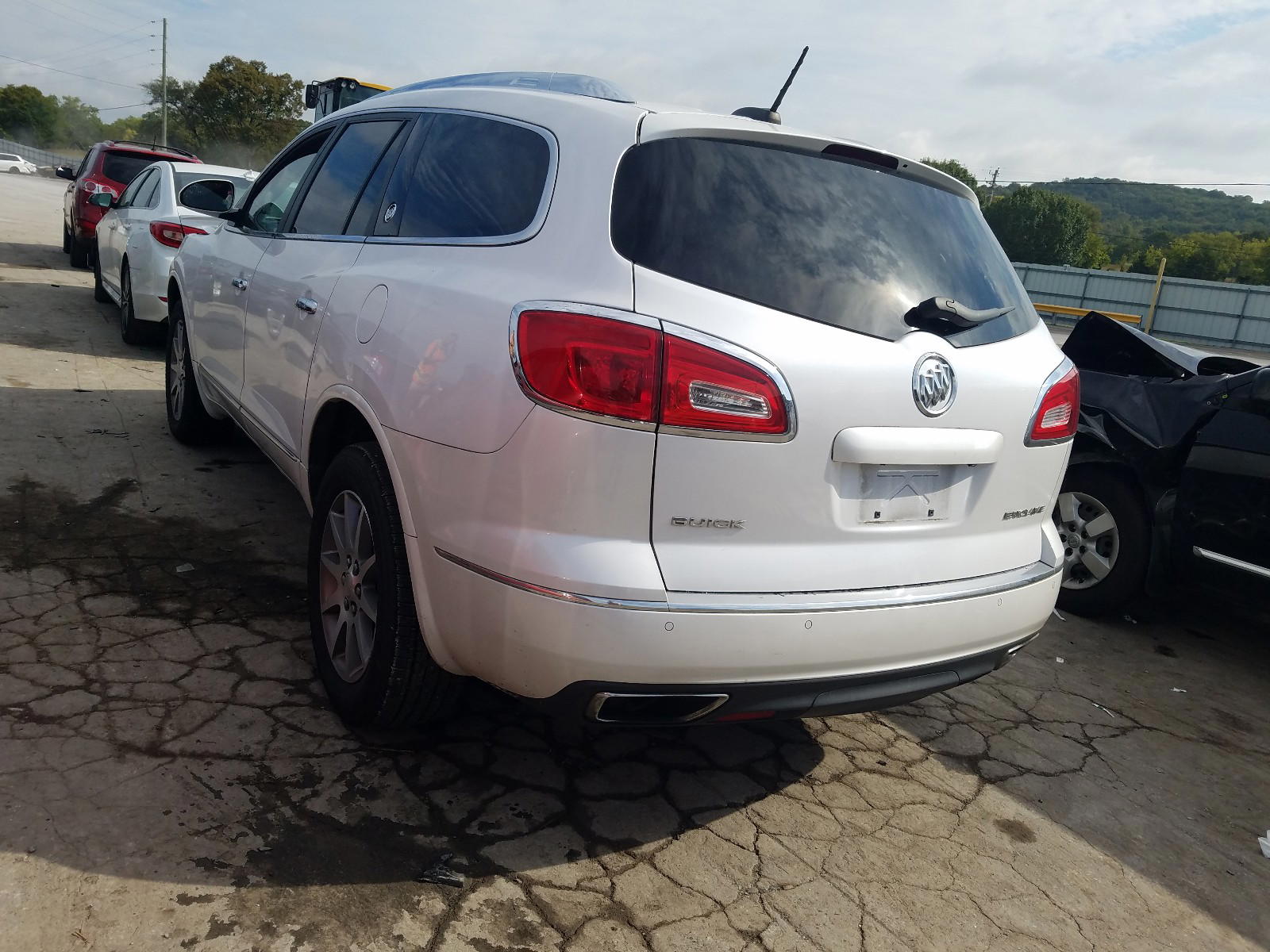 Photo 3 from auction – 2016 BUICK ENCLAVE with VIN 5GAKRAKD1GJ342695