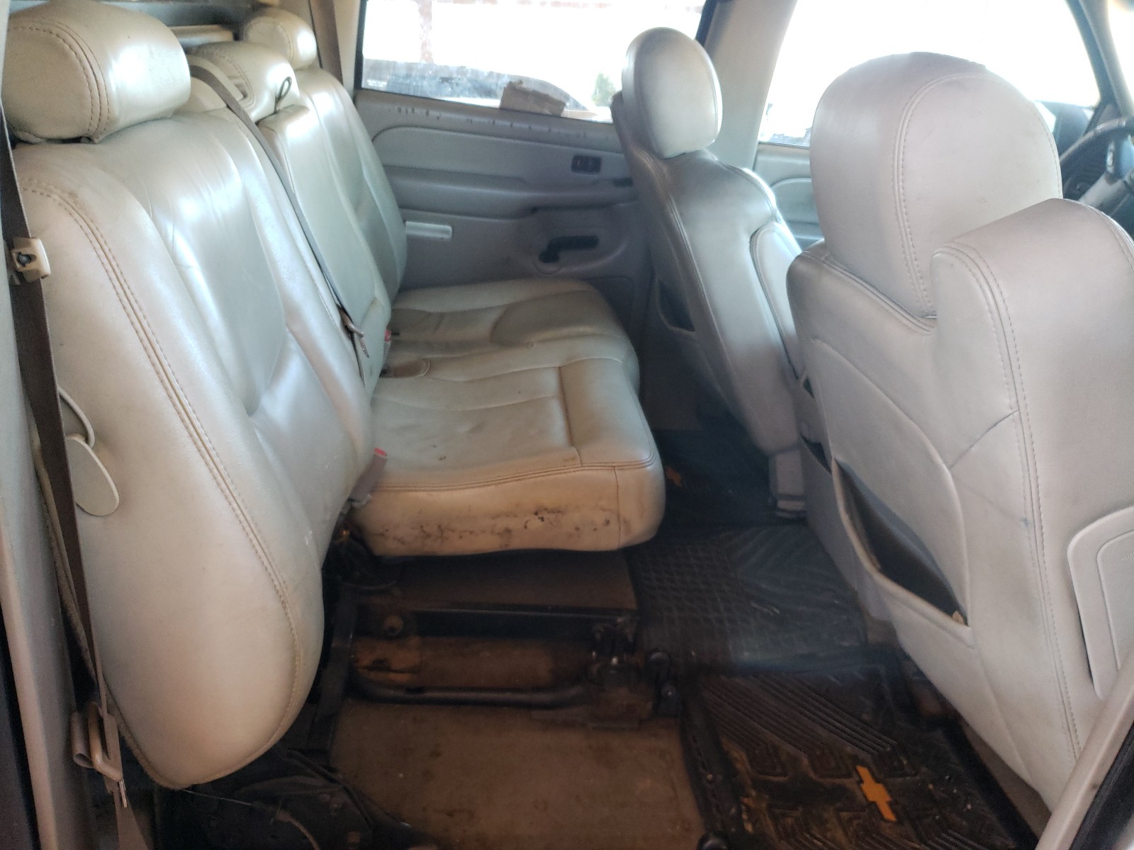 Photo 6 from auction – 2006 CHEVROLET AVALANCHE with VIN 3GNEC12Z76G128634